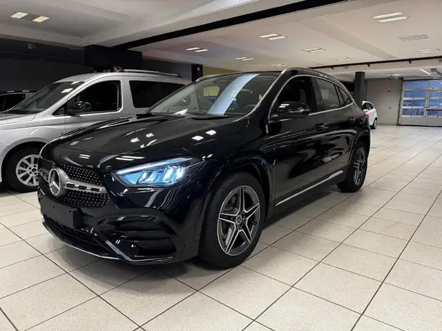 Mercedes-Benz GLA 180 Automatic AMG LINE KM0+ TETTO PANORAMICO