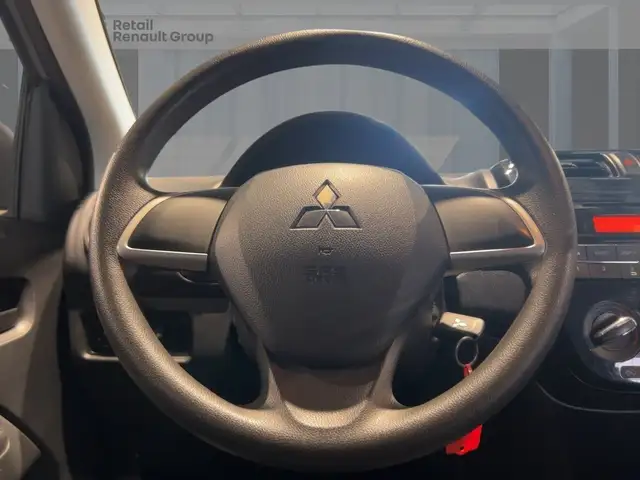 Mitsubishi Space Star view 11
