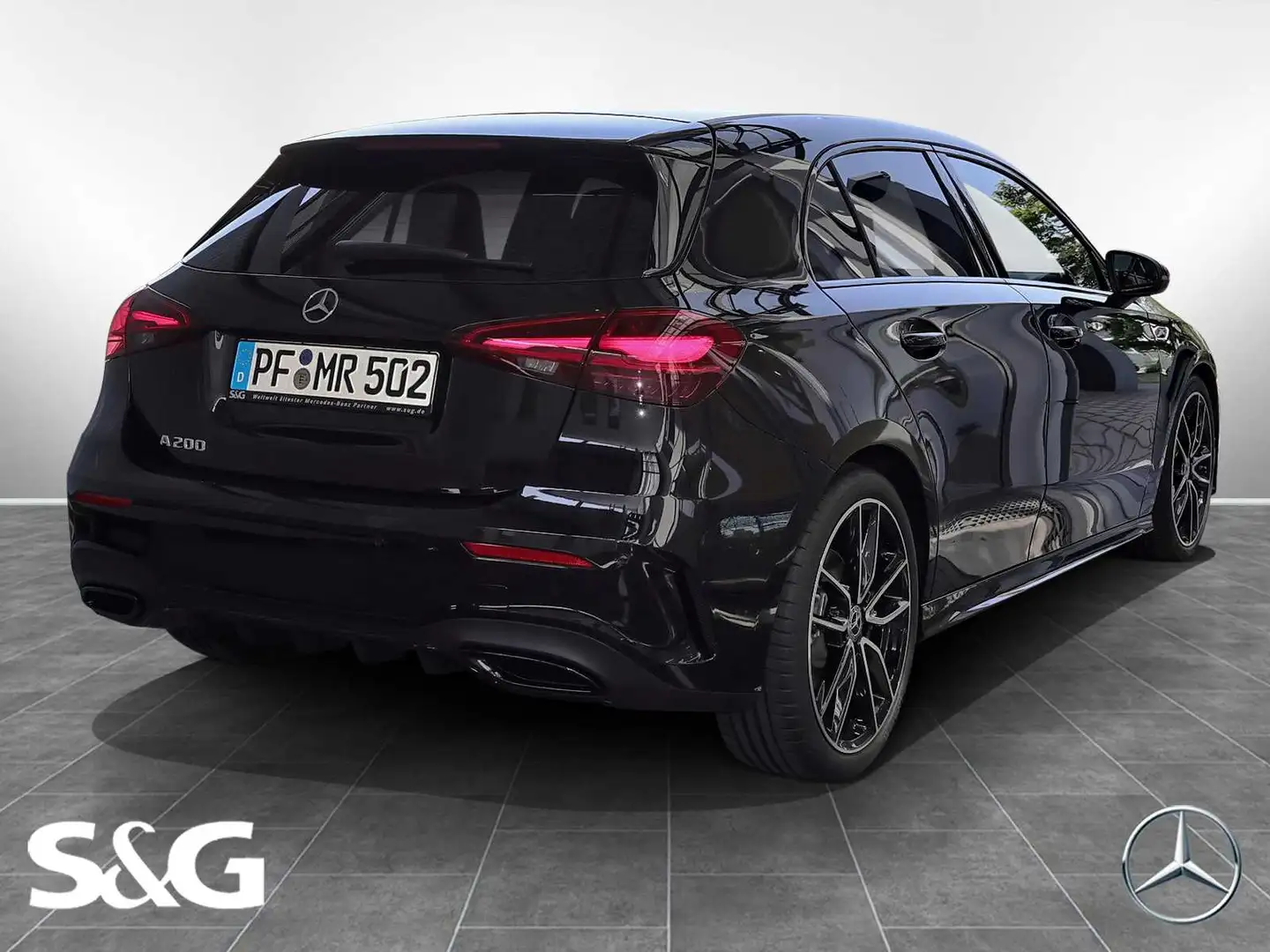 Mercedes-Benz A 200 AMG MBUX+LED+Pano+RüKam+Distronic+Navi+19" Schwarz - 2