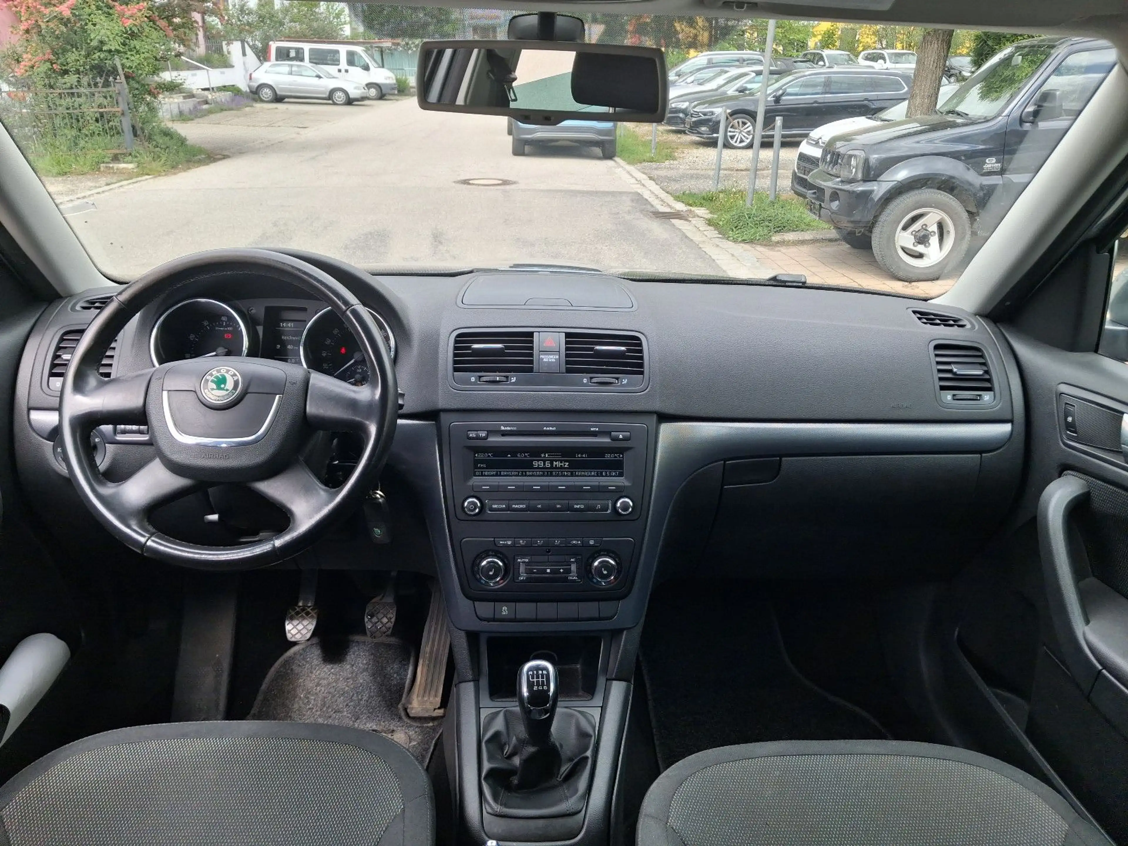 Skoda Yeti 1.4 TSI Ambition PDC+SITZHZ+KLIMA+1.HAND — photo 7