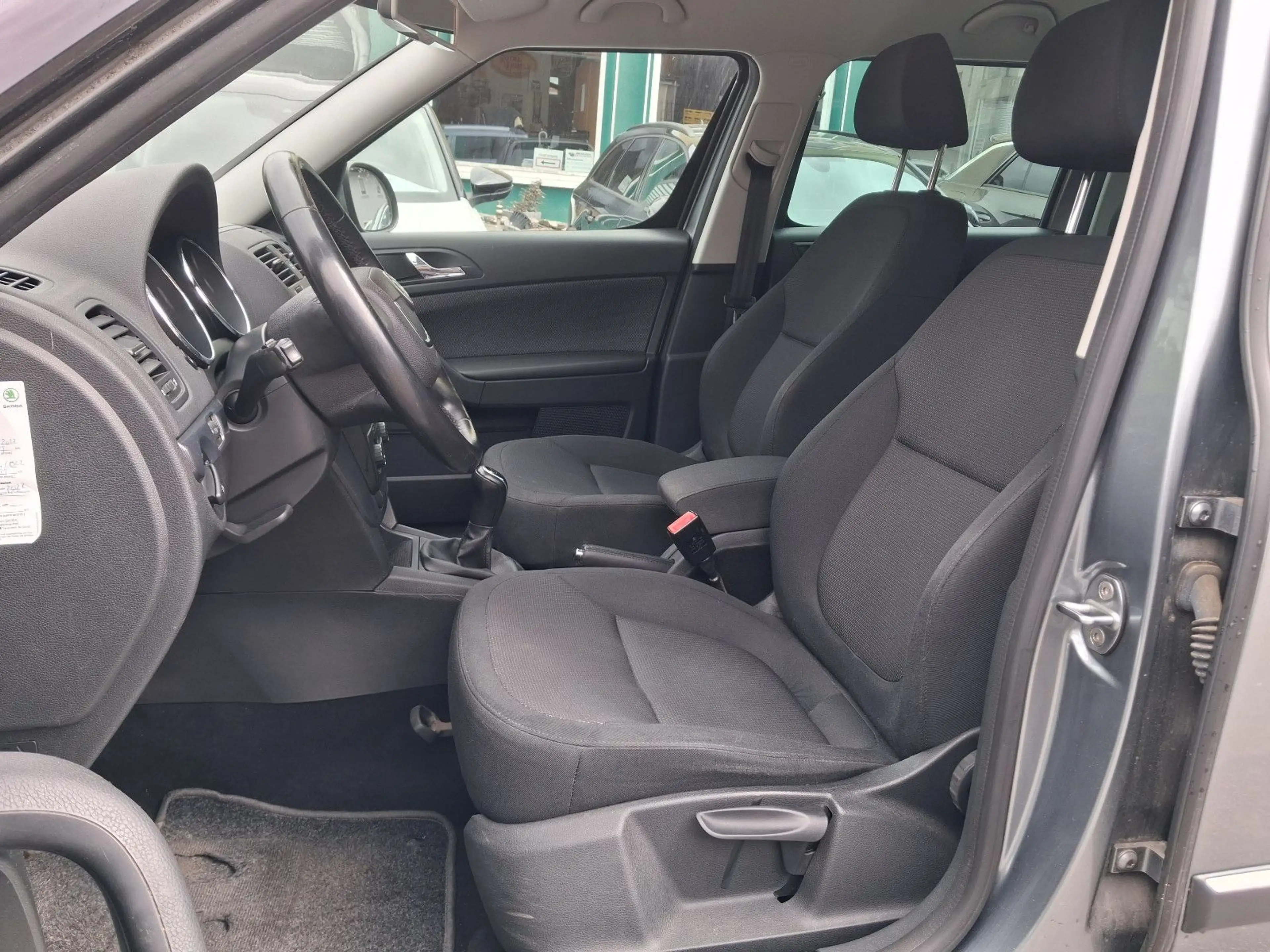 Skoda Yeti 1.4 TSI Ambition PDC+SITZHZ+KLIMA+1.HAND — photo 9