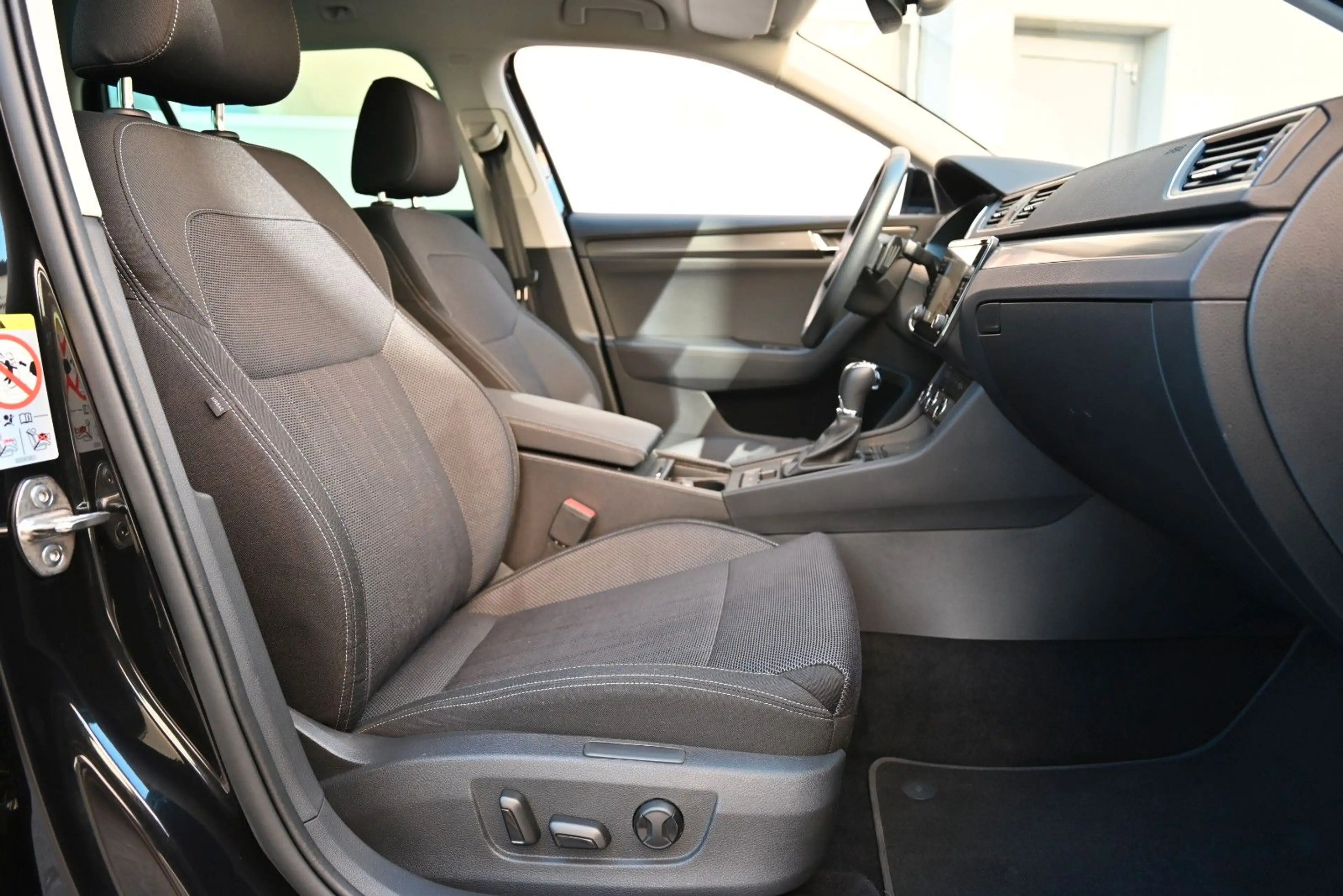 Skoda Superb Combi Style/Matrix/Virtual/ACC — photo 9