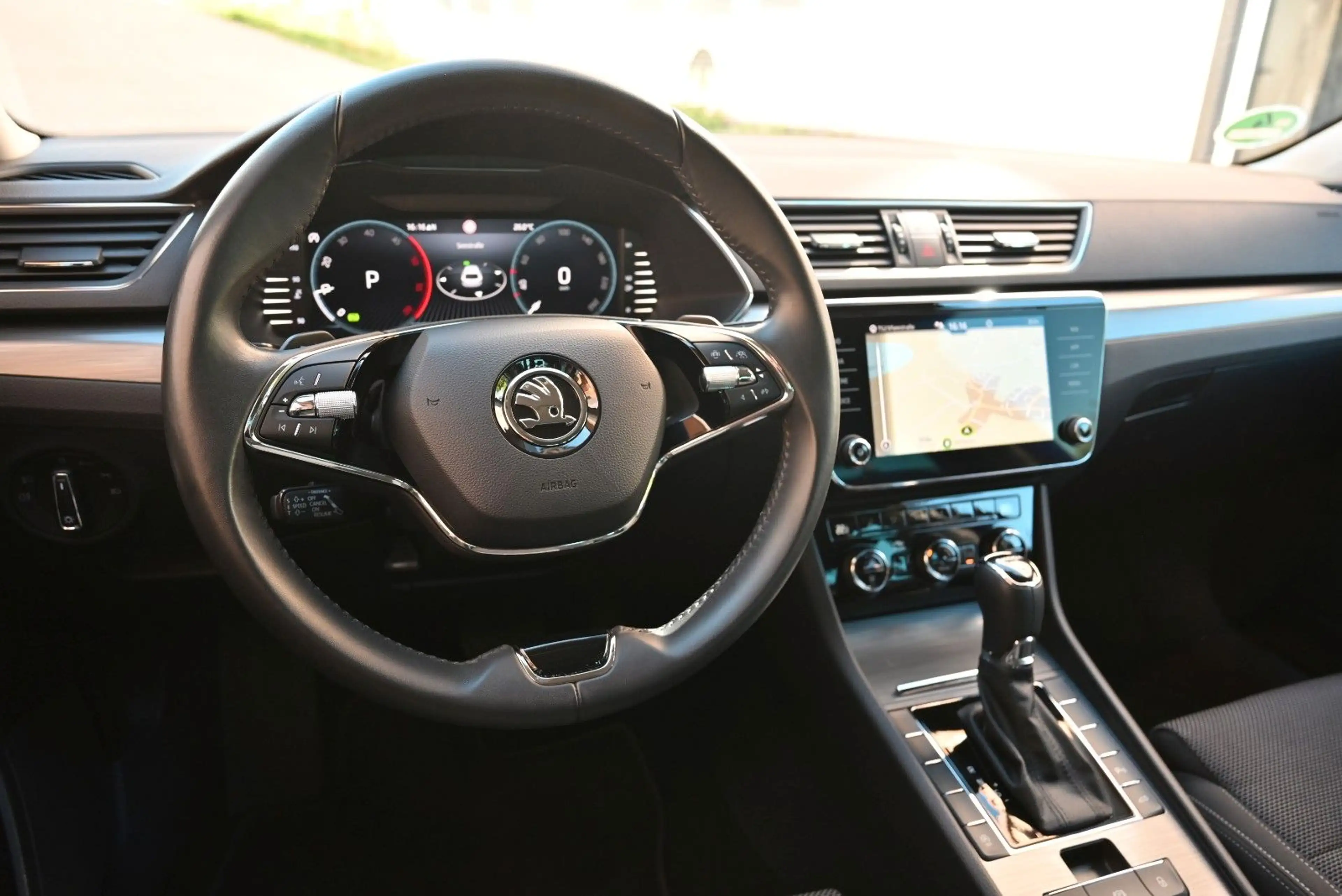 Skoda Superb Combi Style/Matrix/Virtual/ACC — photo 8