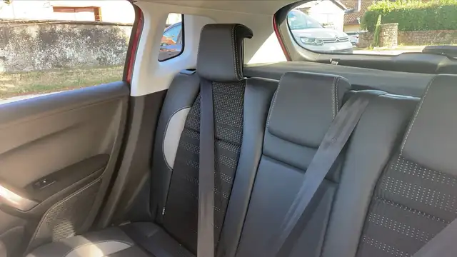 Peugeot 2008 view 9