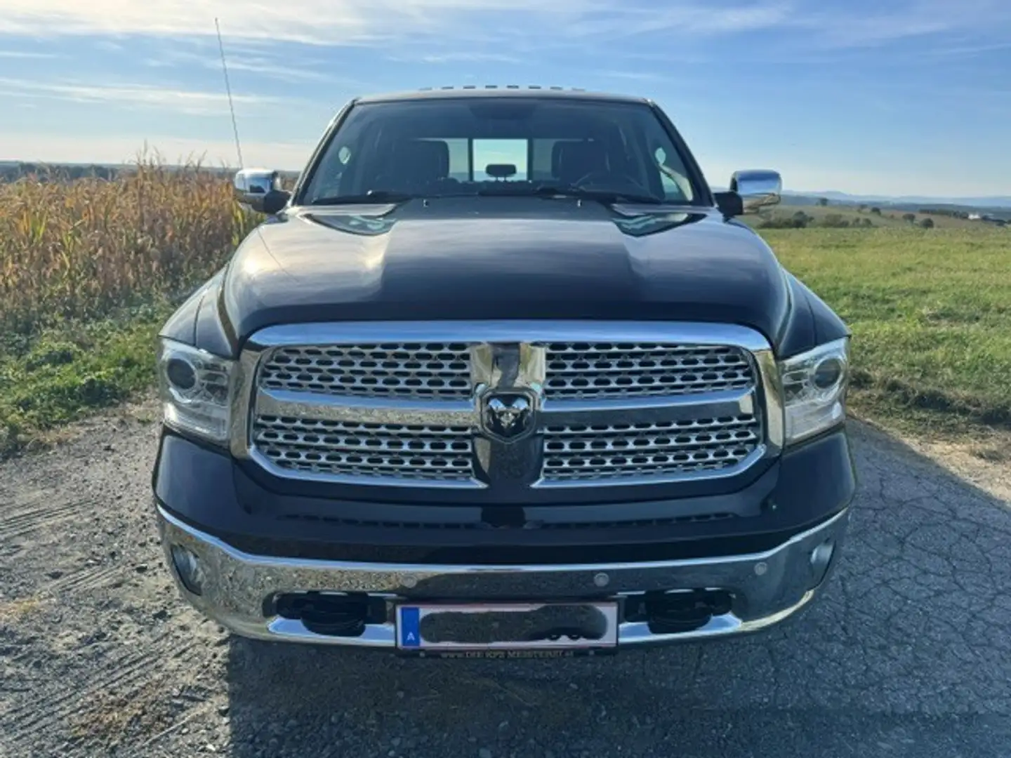 RAM 1500 Crew Cab Long Bed / Laramie Schwarz - 2