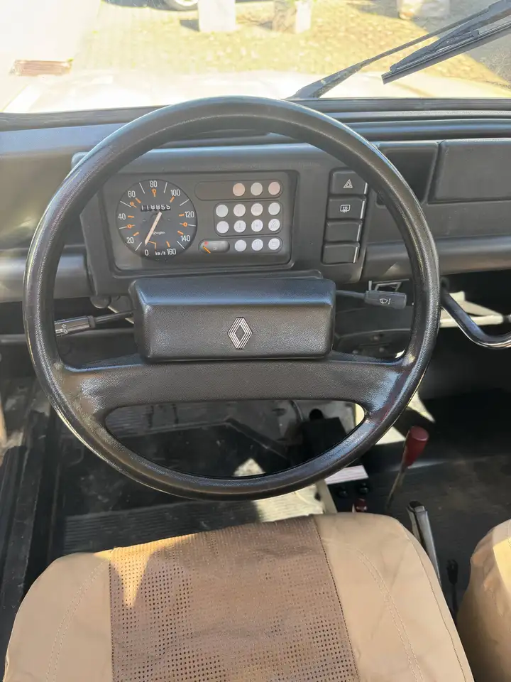 Renault R 4 Sinpar 4x4, foto 8
