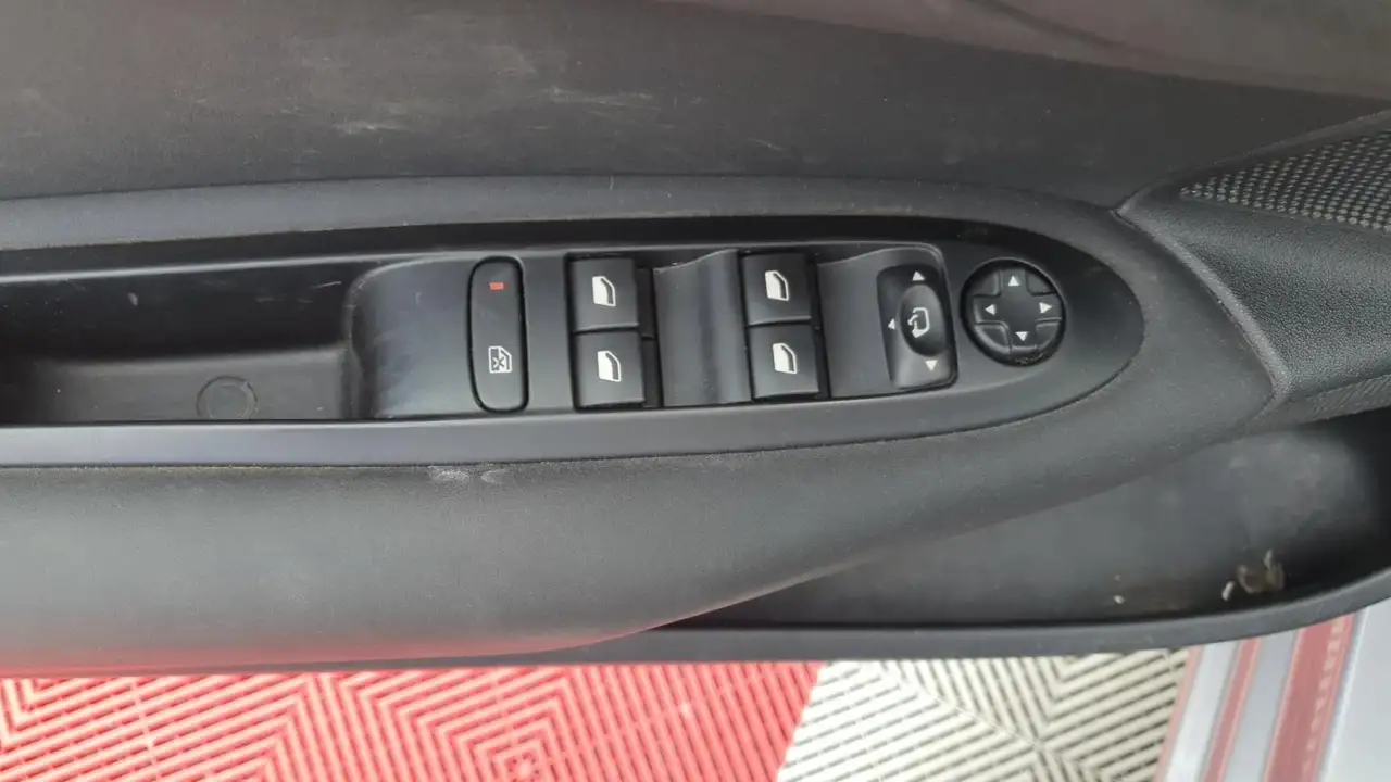 Citroen C4 Berline — photo 21