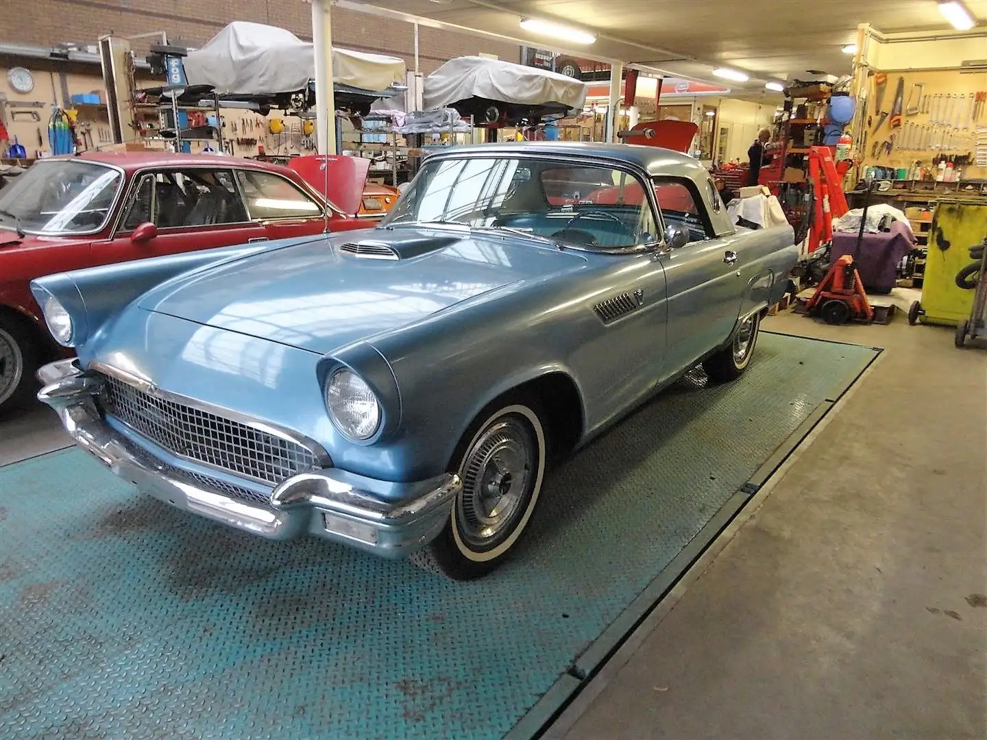 Ford Thunderbird Roadster V8 Синій - 2