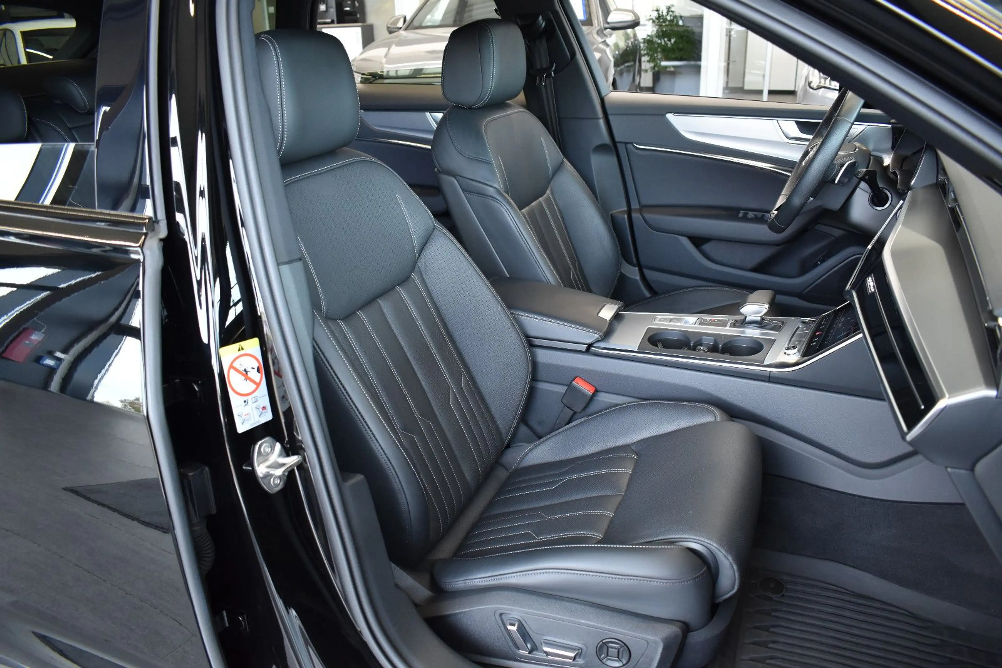 Audi A6 Avant 40TDI quattro S-tronic S Line HUD~Leder — photo 12