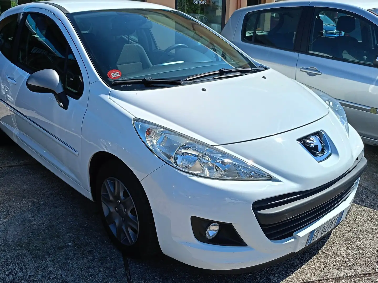 Peugeot 207 3p 1.4 vti 16v Special Edition - 2
