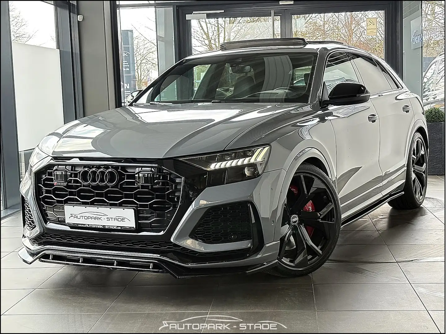 Audi RS Q8 4.0 TFSI quattro Nardo Massage Pano Matrix Grau - 2