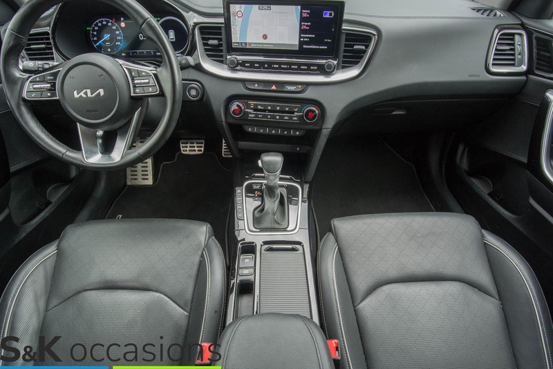 Kia Ceed SW / cee'd SW Sportswagon 1.6 GDI PHEV ExecutiveLine Trekhaak — photo 2