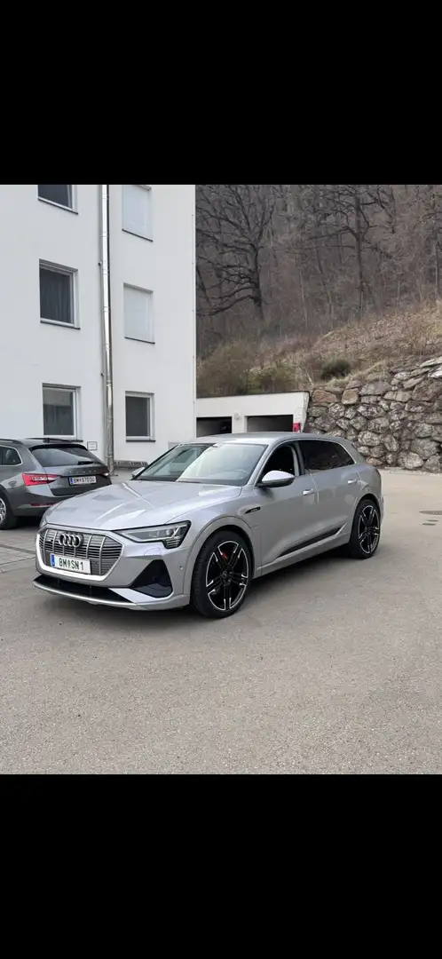 Audi e-tron 50 quattro 71kWh S-line Argent - 1