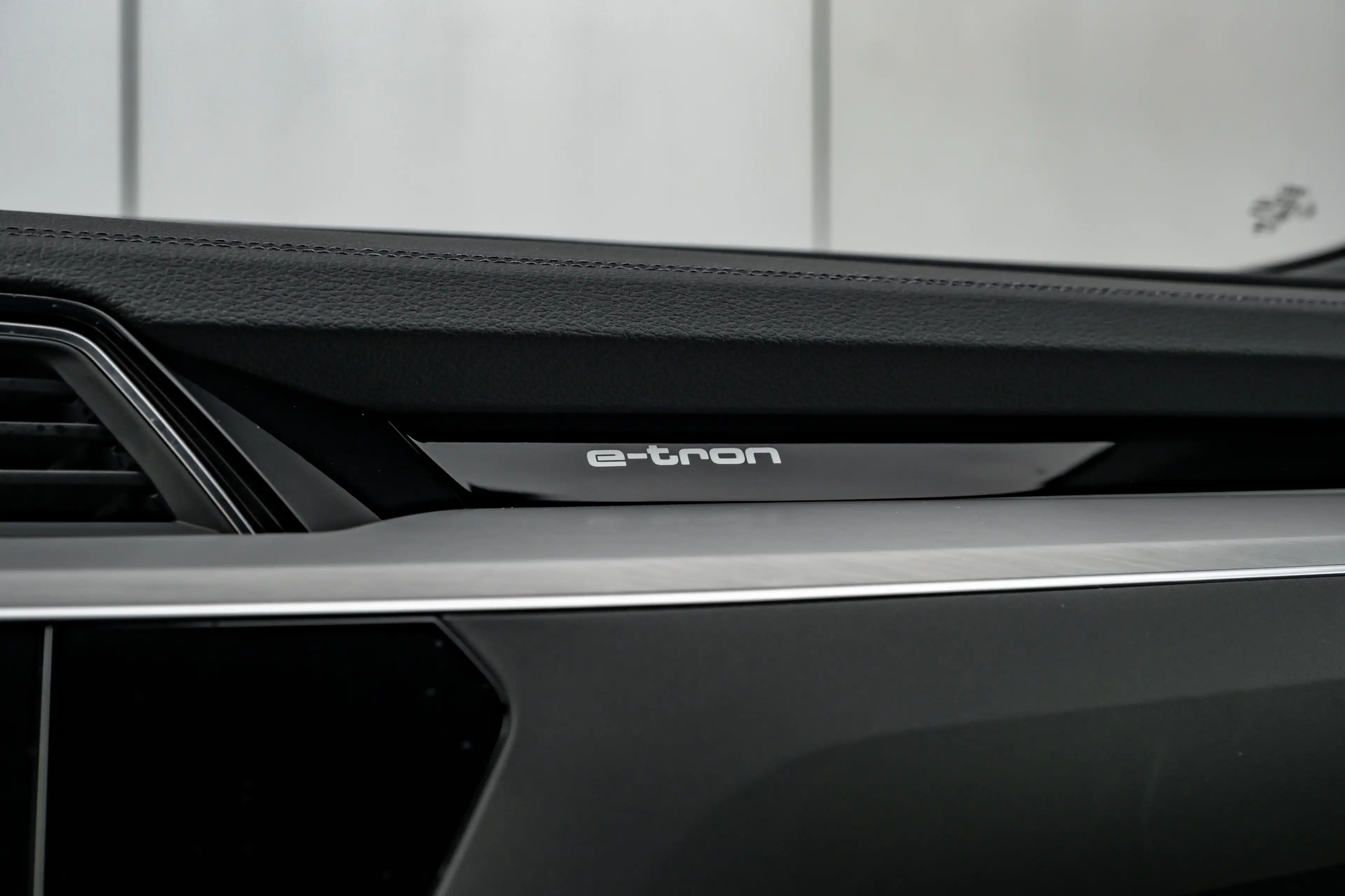 Audi Q8 e-tron 55 quattro S Edition 115 kWh 408PK | Elek. stoelen — photo 29