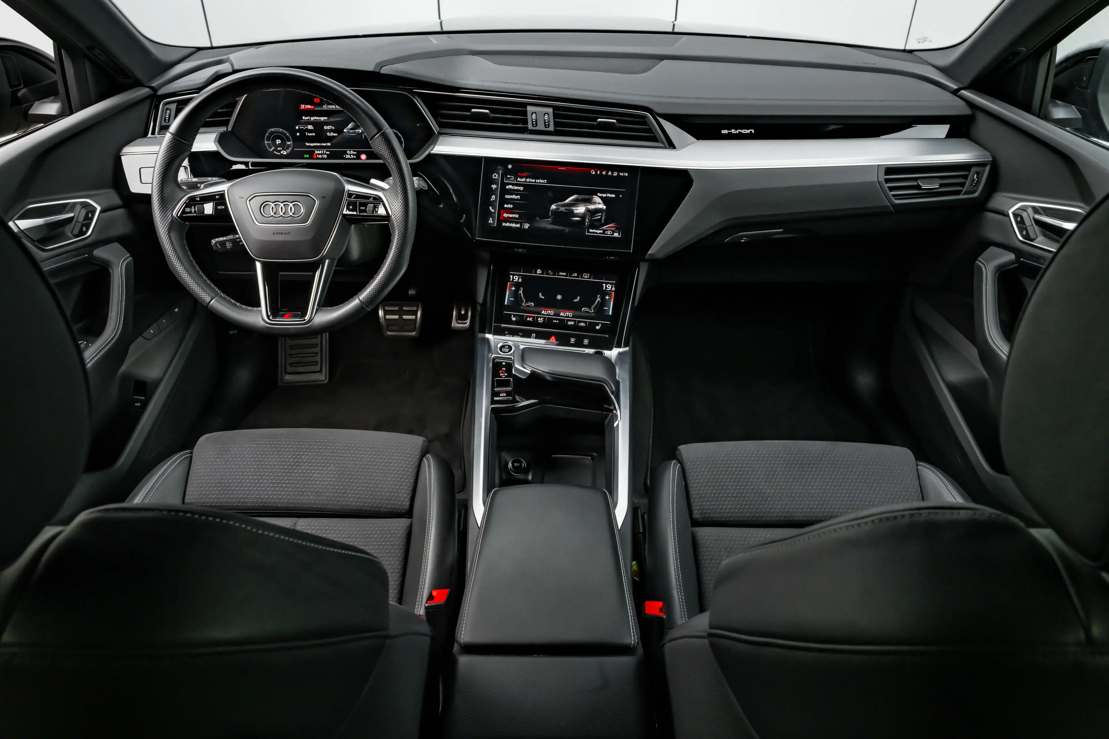 Audi Q8 e-tron 55 quattro S Edition 115 kWh 408PK | Elek. stoelen — photo 9