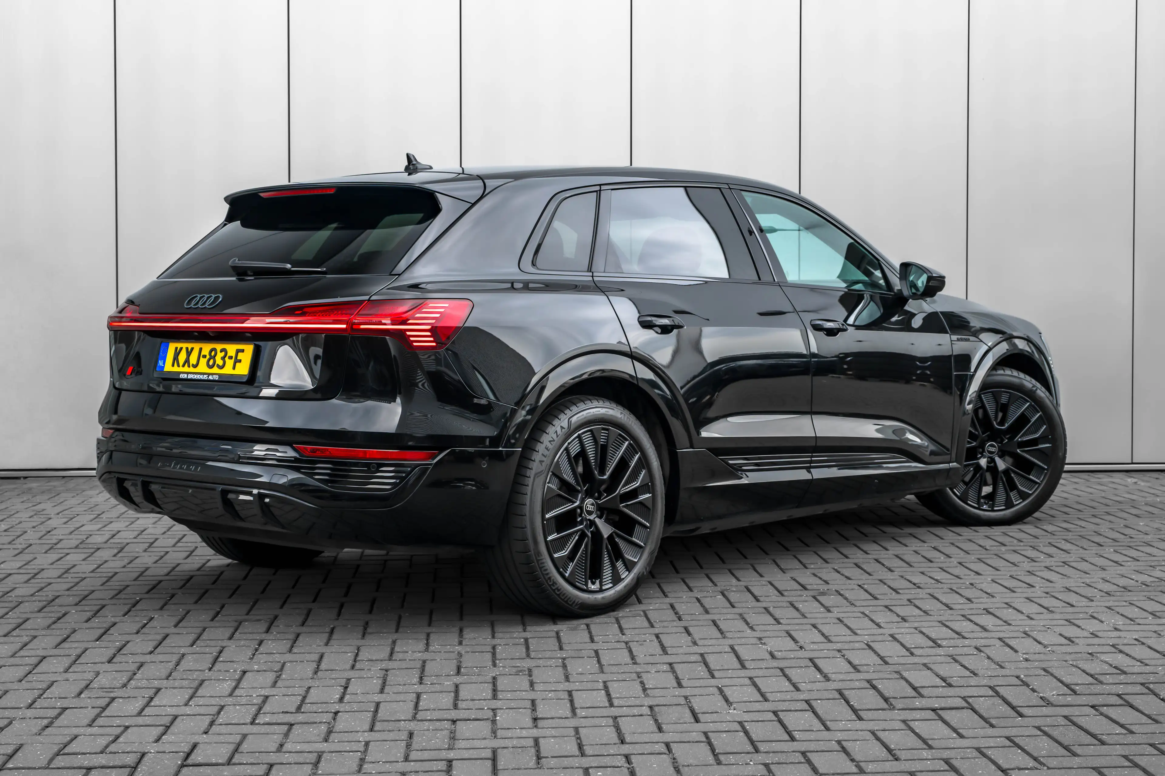 Audi Q8 e-tron 55 quattro S Edition 115 kWh 408PK | Elek. stoelen — photo 2