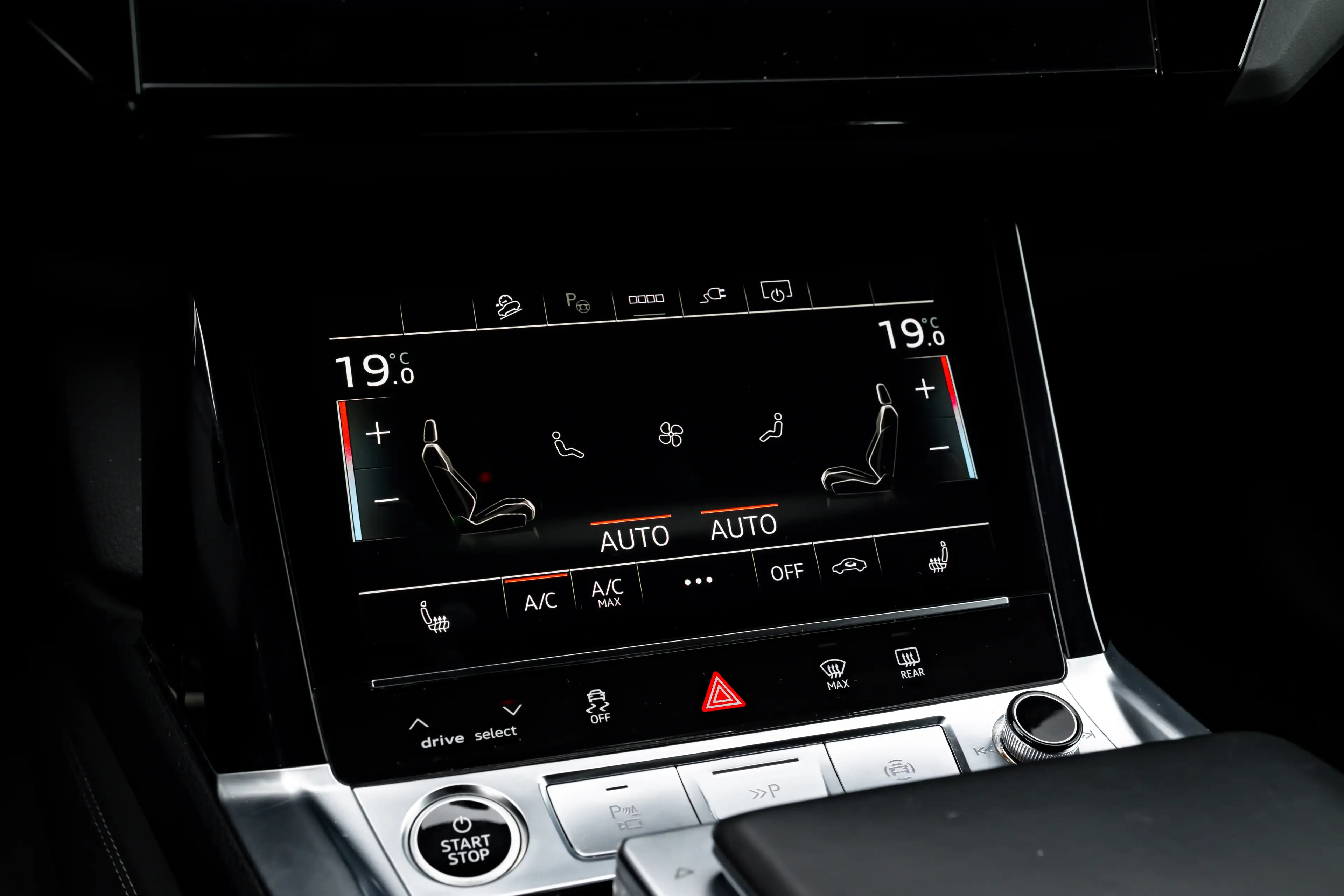 Audi Q8 e-tron 55 quattro S Edition 115 kWh 408PK | Elek. stoelen — photo 21