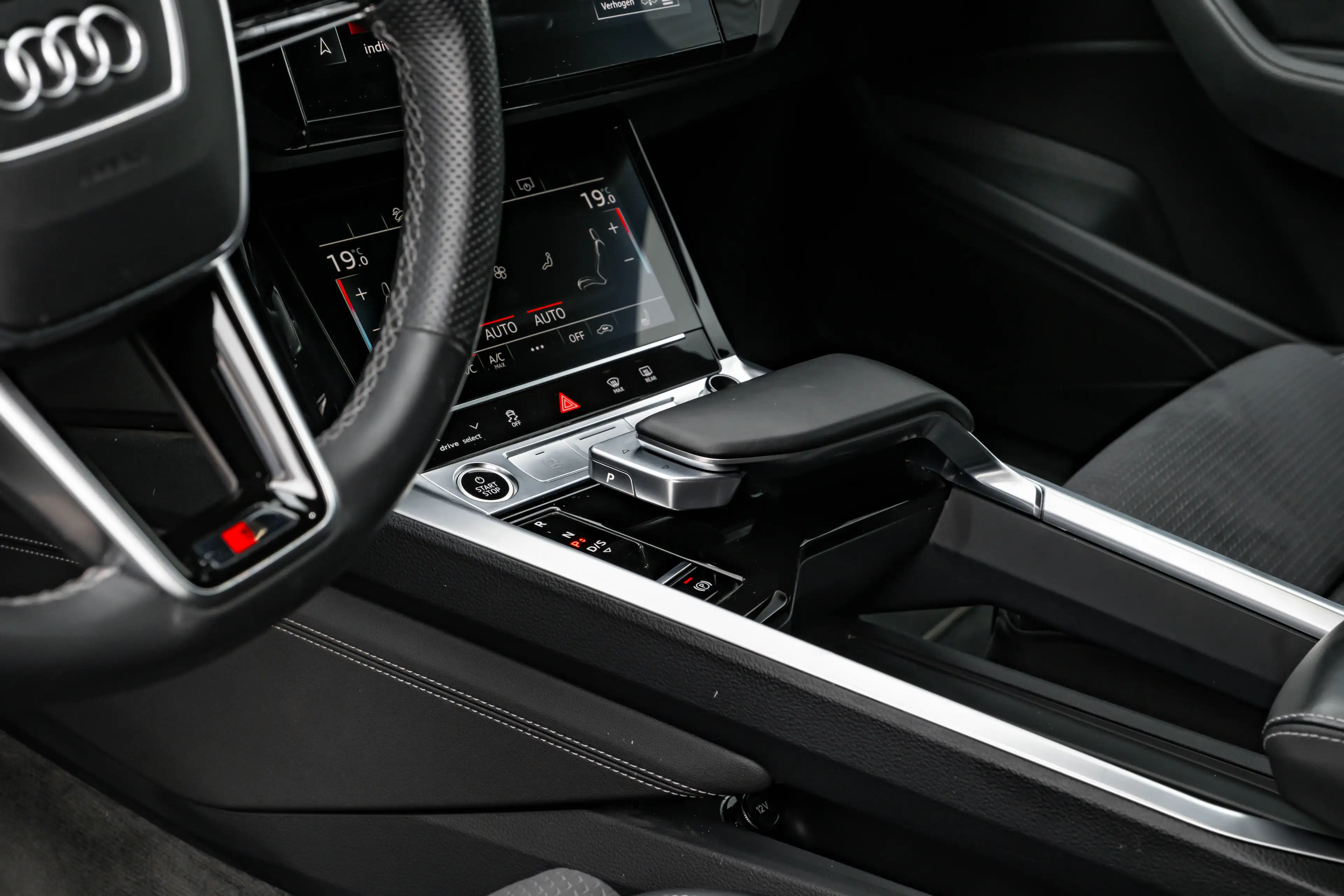 Audi Q8 e-tron 55 quattro S Edition 115 kWh 408PK | Elek. stoelen — photo 12