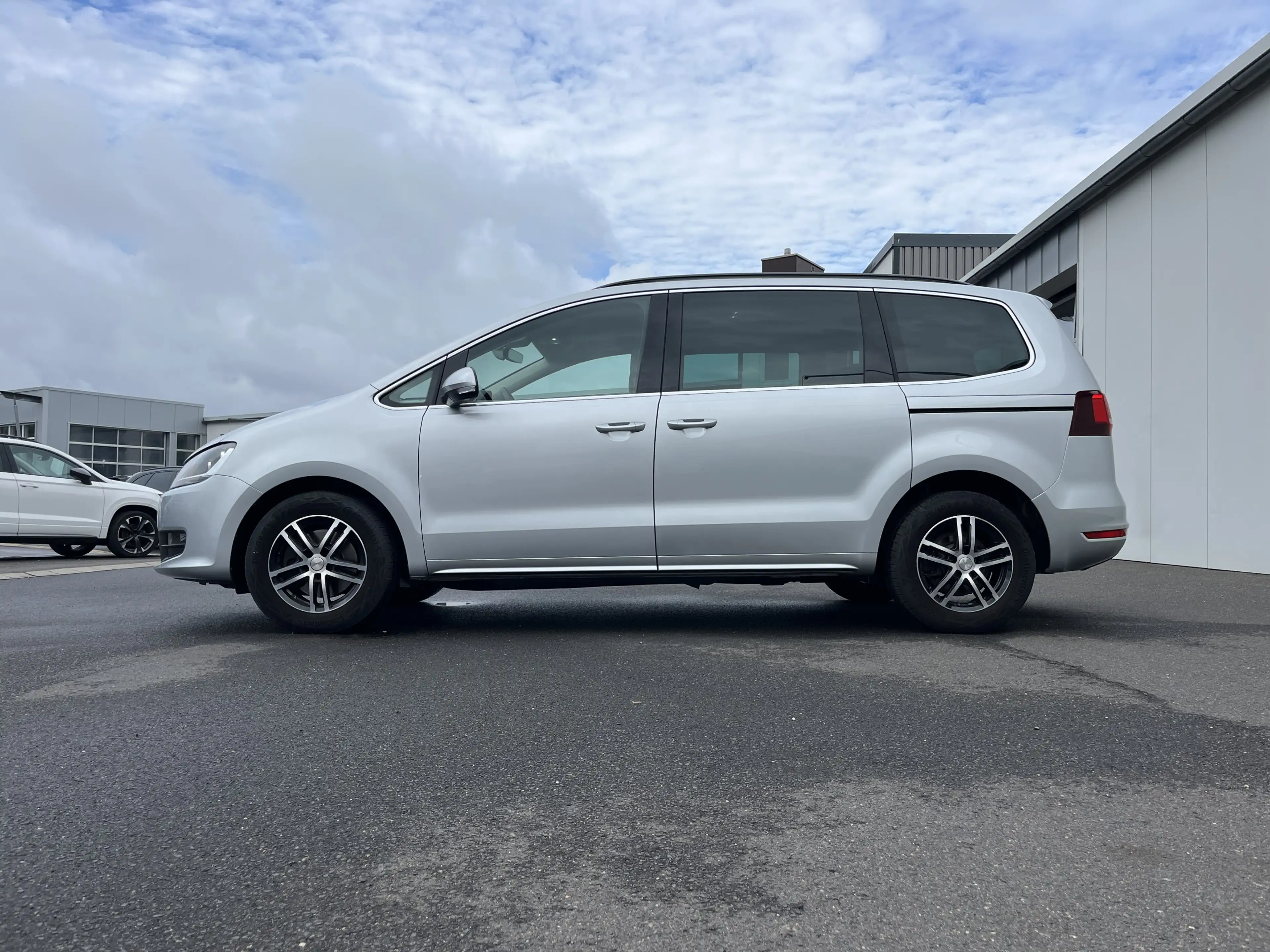 Volkswagen Sharan 1.4 TSI DSG Comfortline 188€ m.20% Anz. AHK 7-Si — photo 2