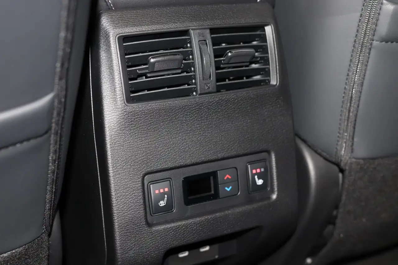 Mitsubishi Outlander снимка Mitsubishi Outlander