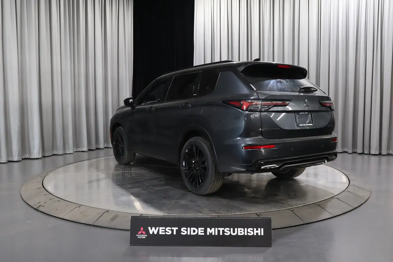 Mitsubishi Outlander снимка Mitsubishi Outlander