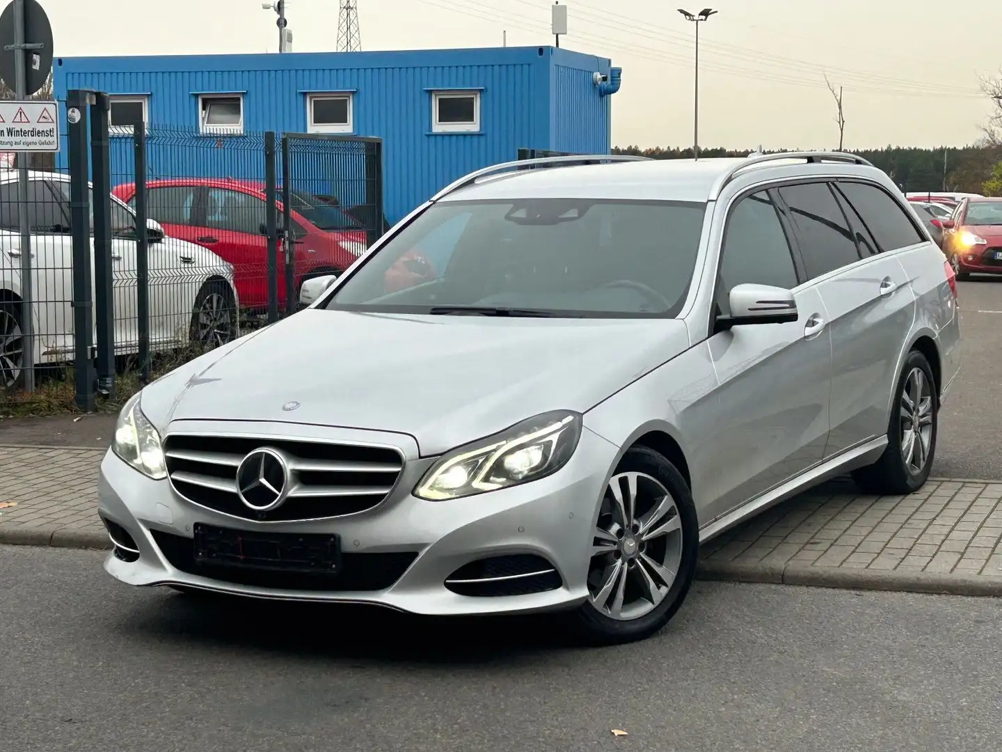 Mercedes-Benz E 220 CDI T- Avantgarde Comand LED 360 Kamera Silber - 2