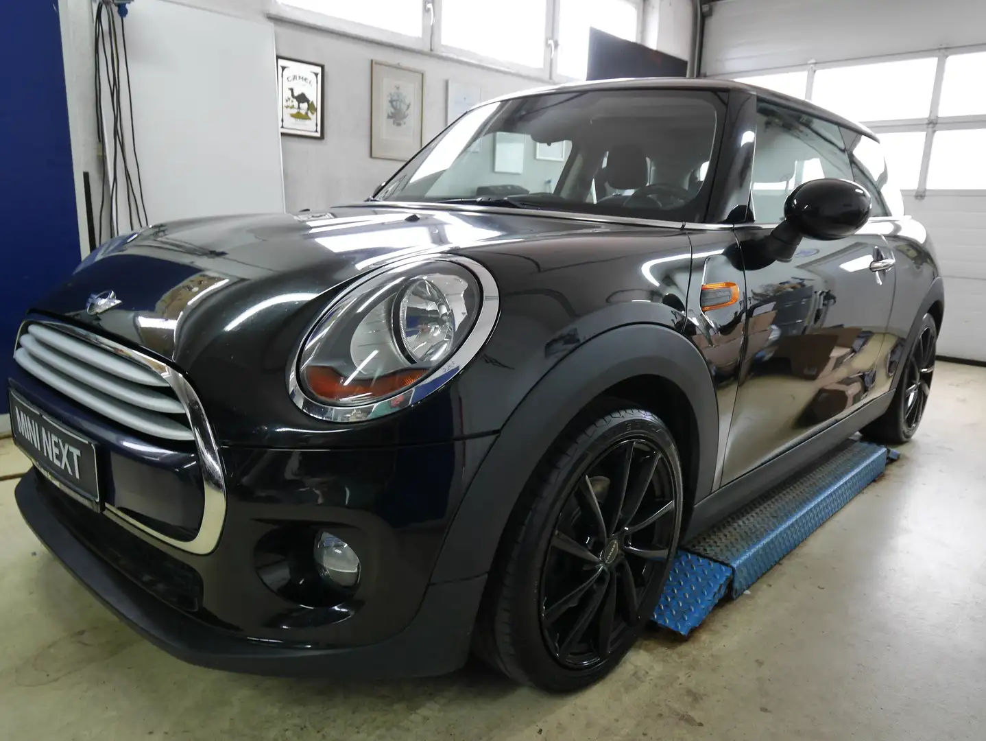 MINI Cooper D Cooper D PANO,SHZ,17ZOLL,incl.1J.GARANTIE Schwarz - 1
