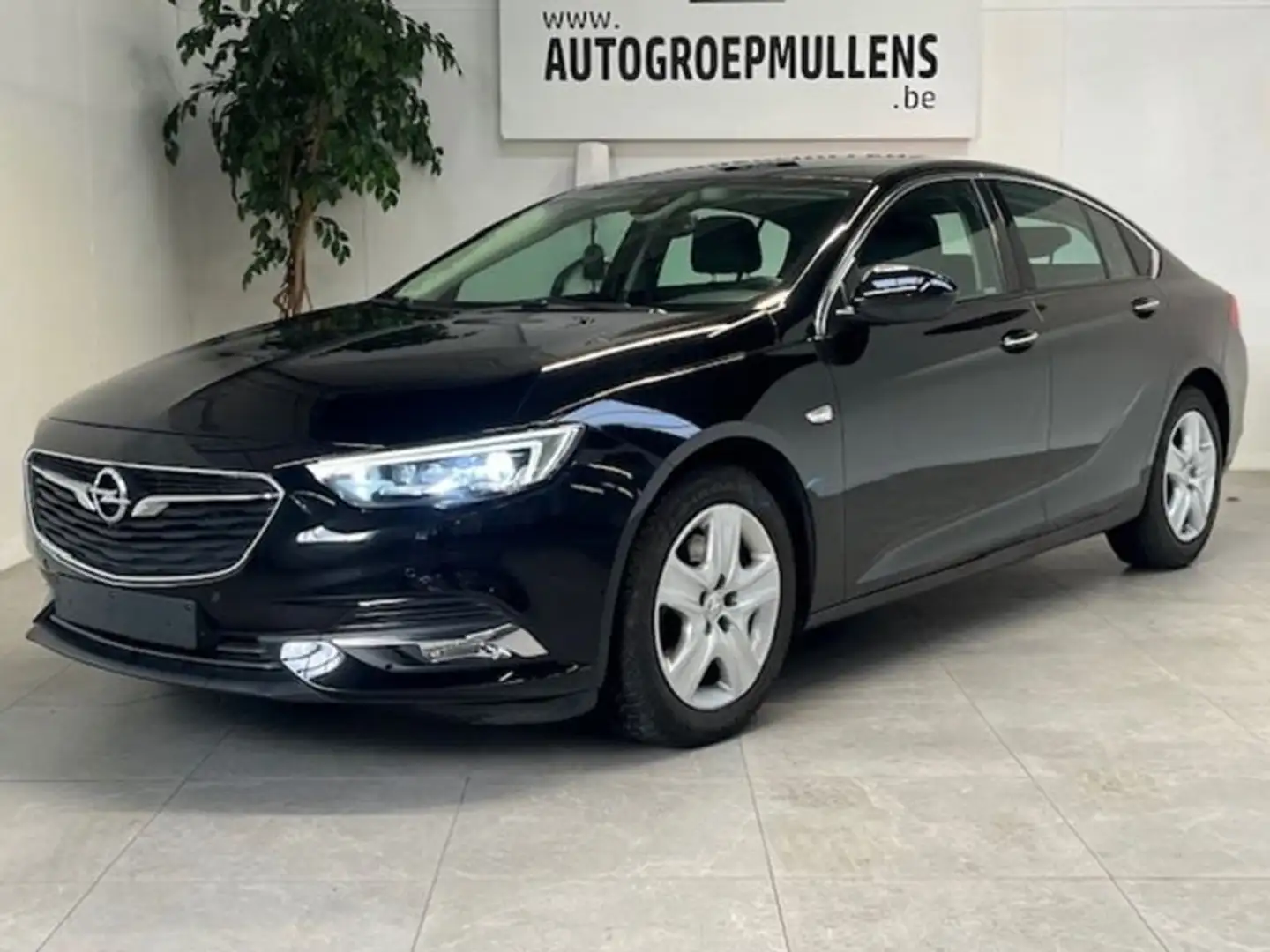Opel Insignia CDTI Blue-Injection Start/Stop Innovatio Zwart - 1