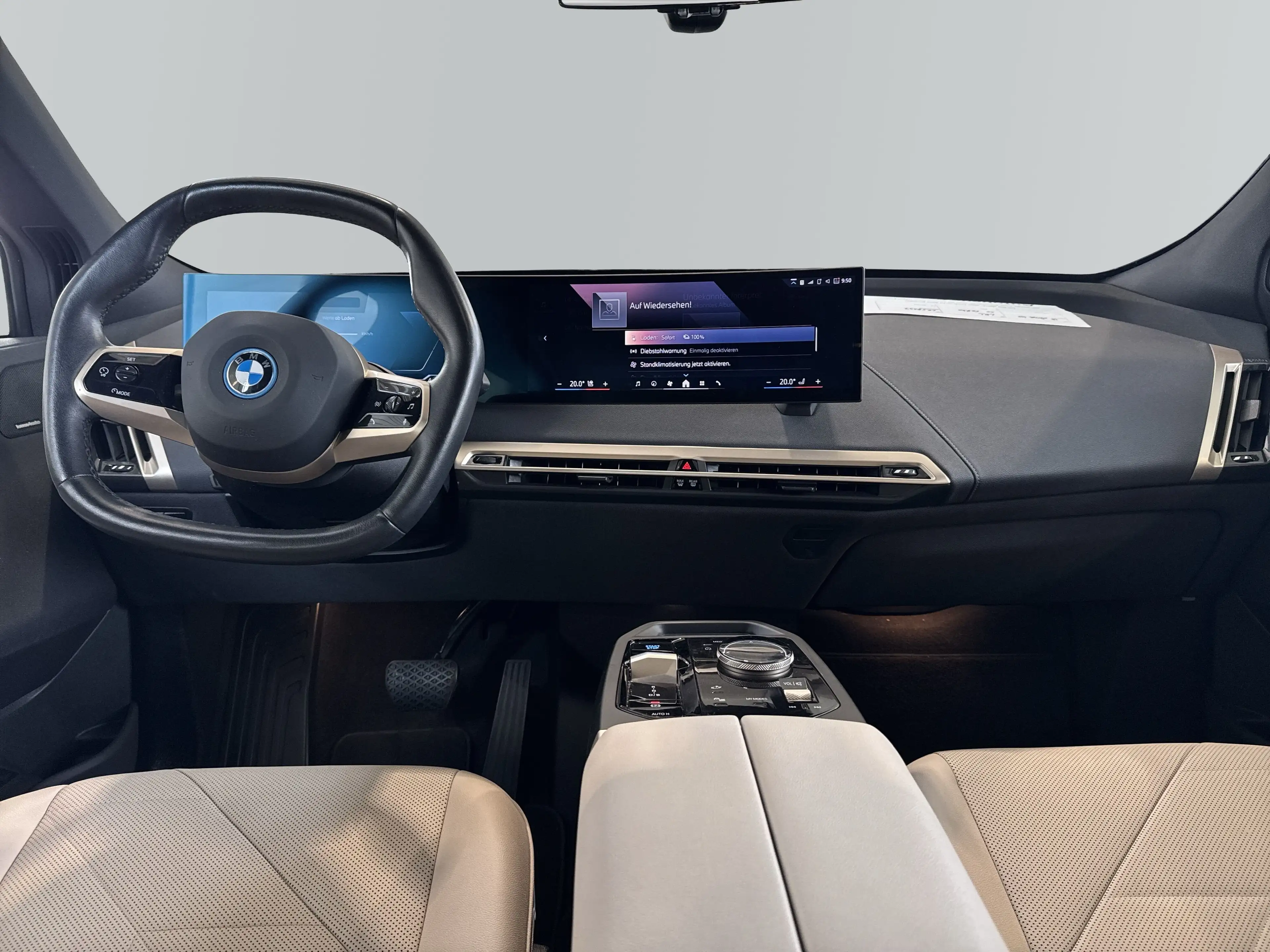 BMW iX xDrive40 — photo 12