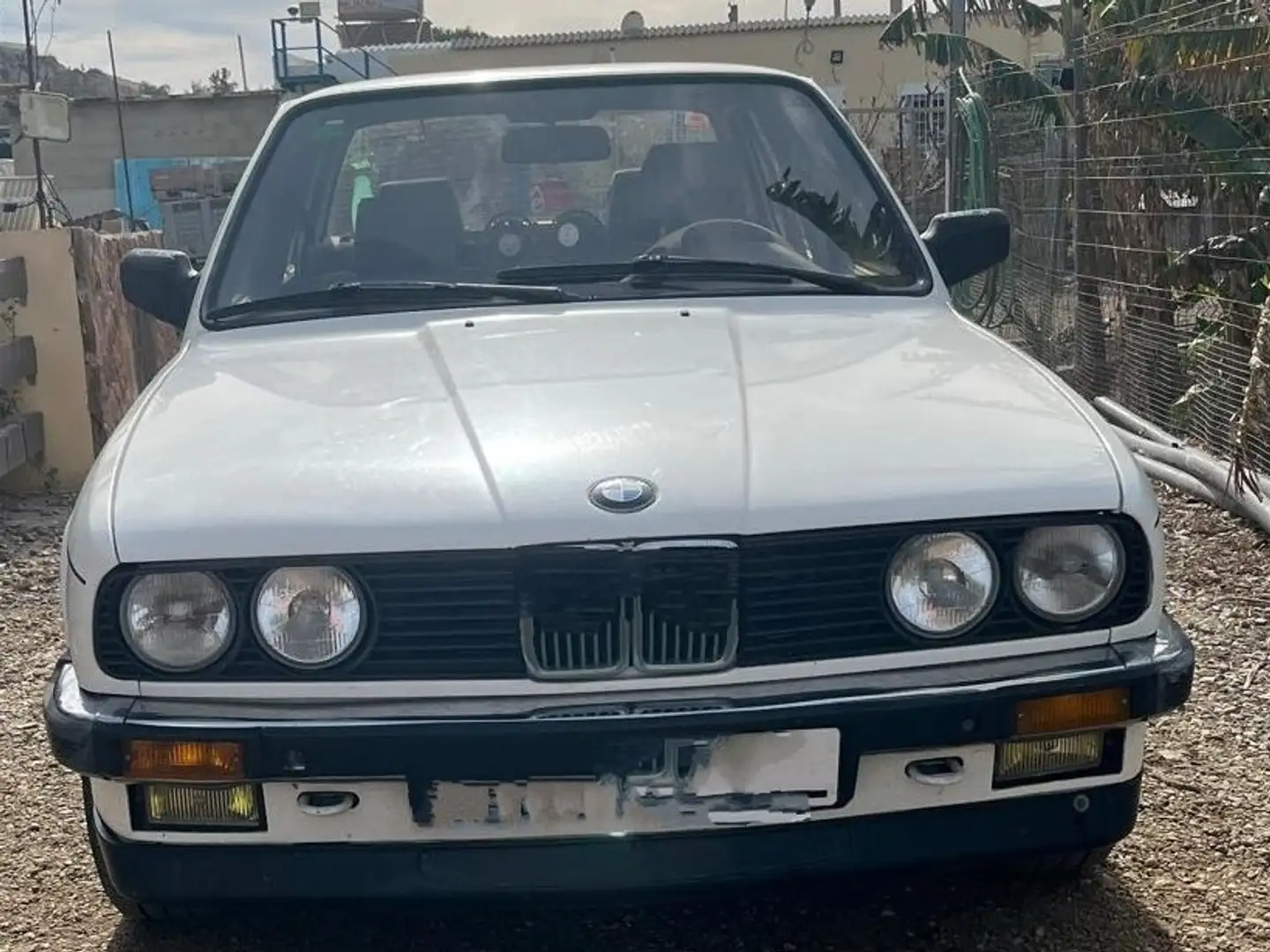 BMW 320 320i - 1