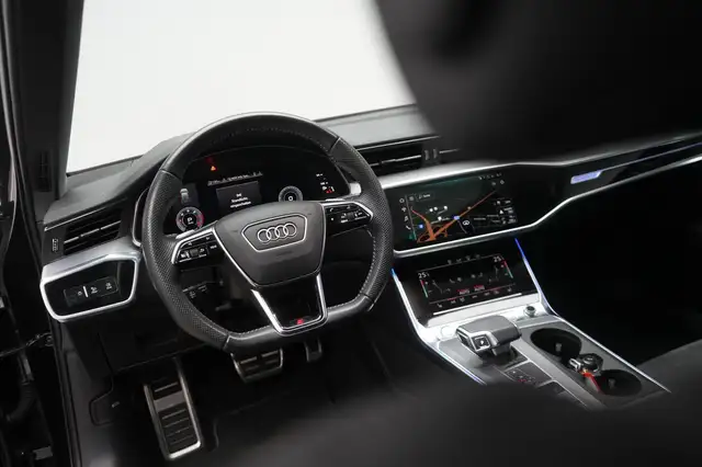 Audi A6 view 12