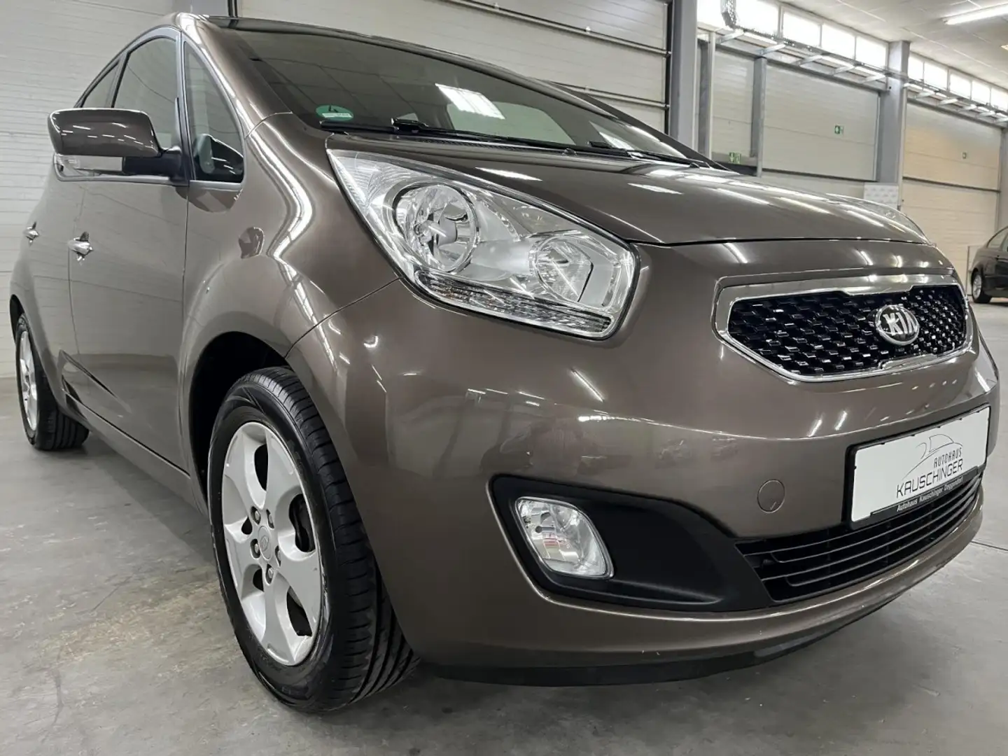 Kia Venga FIFA World Cup Edition 1.6 SHZ KLIMA PDC ALU Béžová - 2