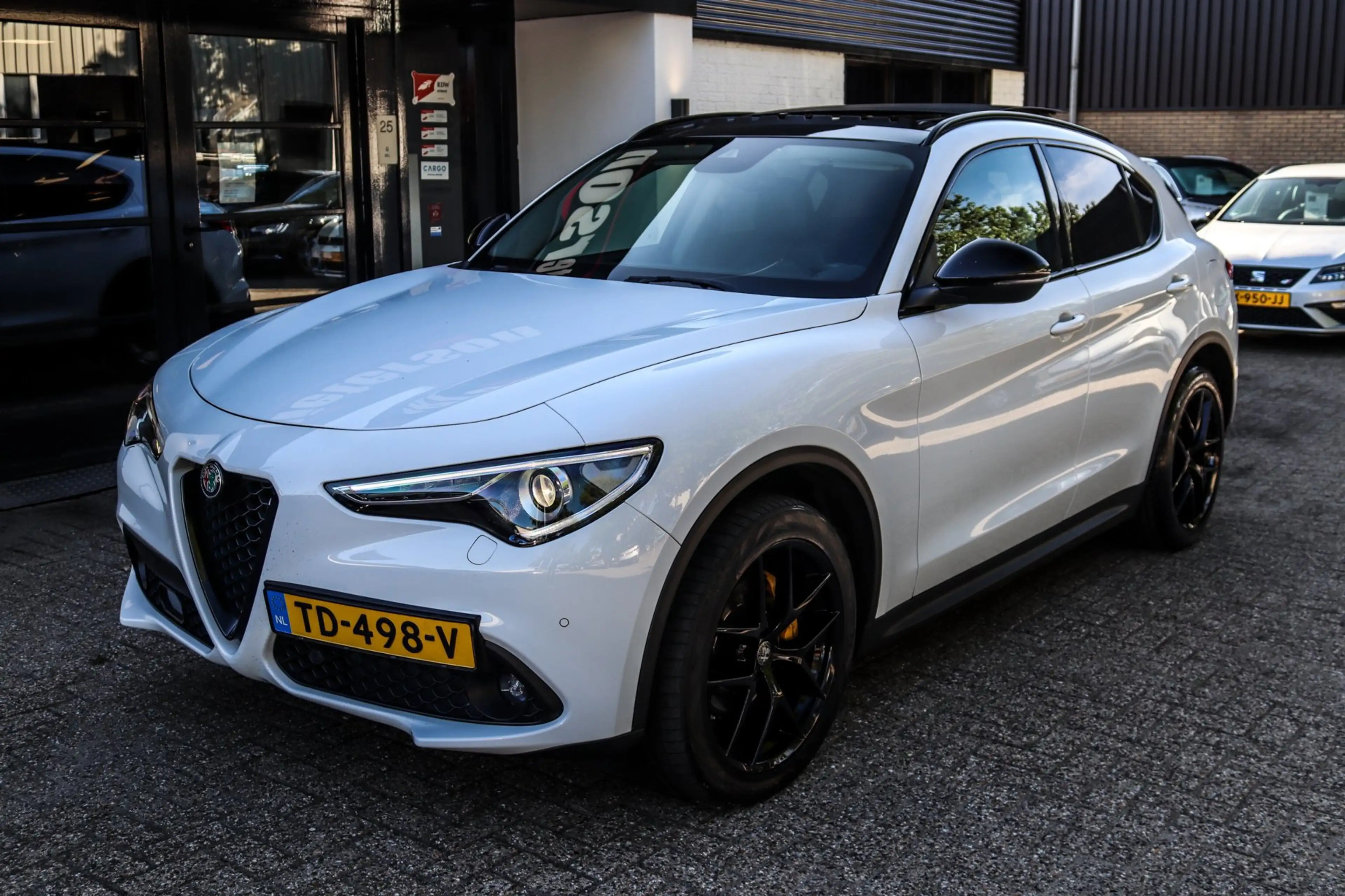 Alfa Romeo Stelvio 2.2d PANO MEMORY TREKHAAK CAMERA KEYLESS — photo 9