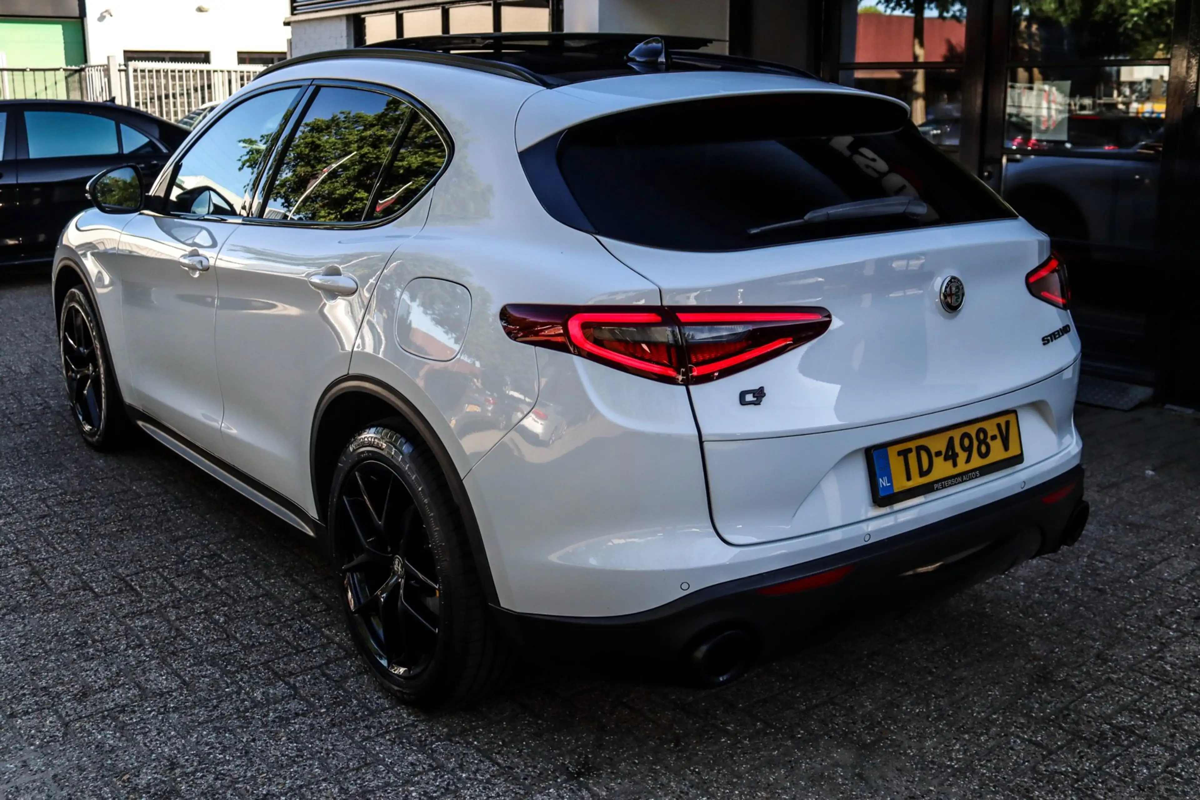Alfa Romeo Stelvio 2.2d PANO MEMORY TREKHAAK CAMERA KEYLESS — photo 3
