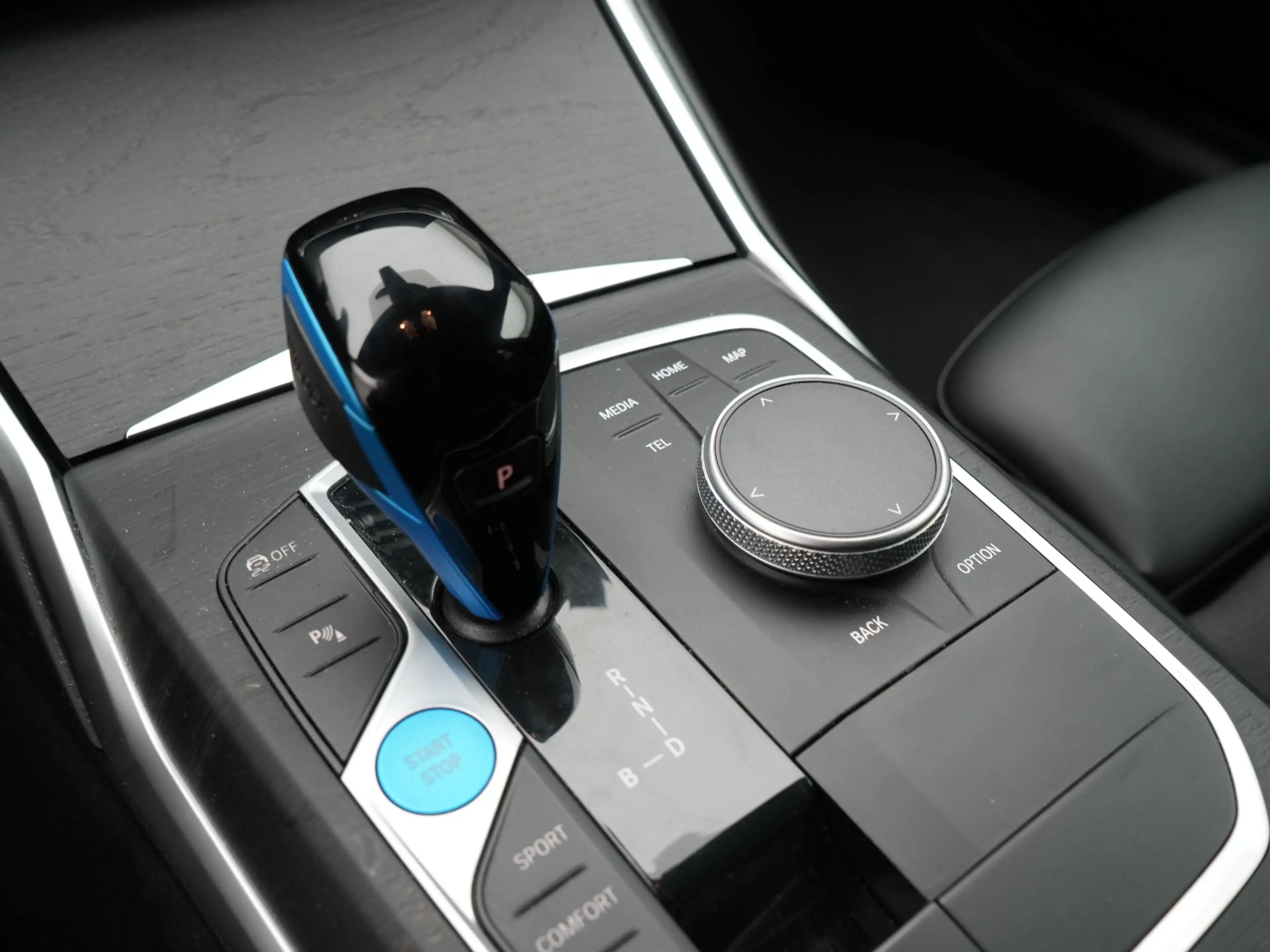 BMW i4 eDrive40 SoH 98% — photo 15