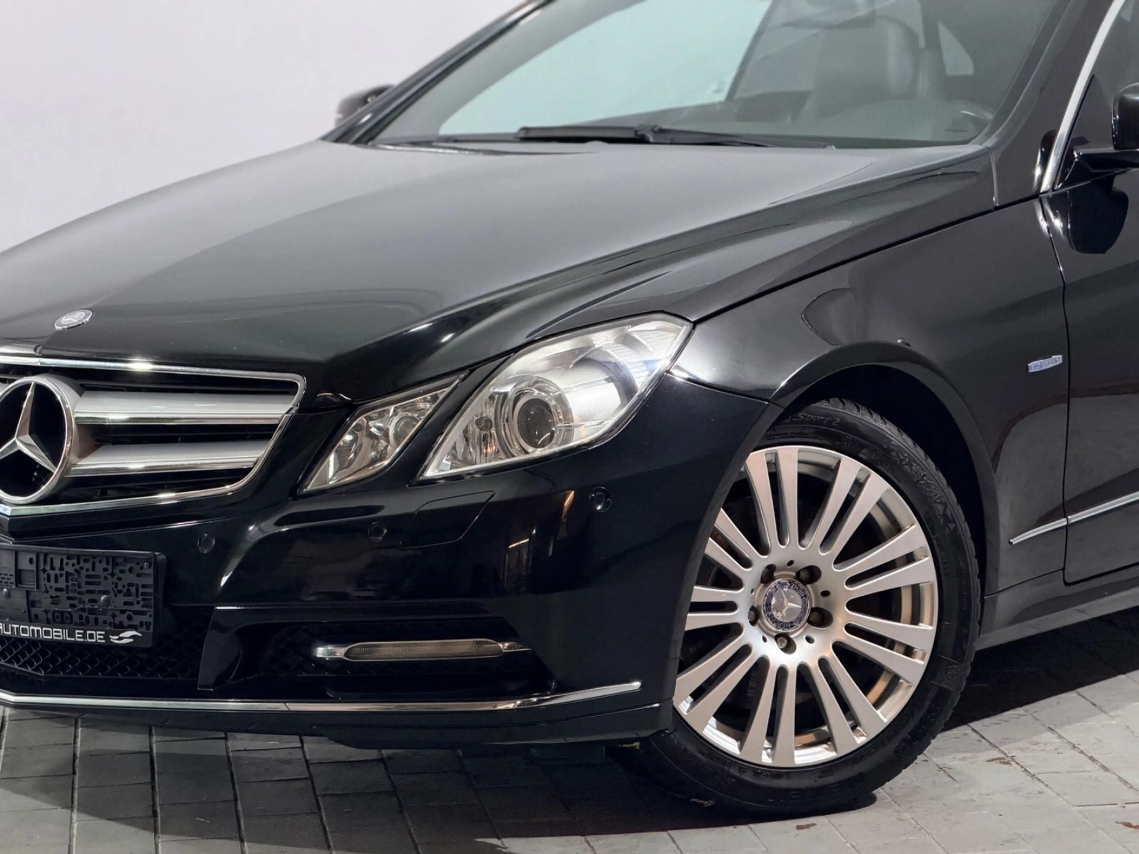 Mercedes-Benz E 350 Coupe Keyless Pano Memory Bi-Xenon Leder — photo 3