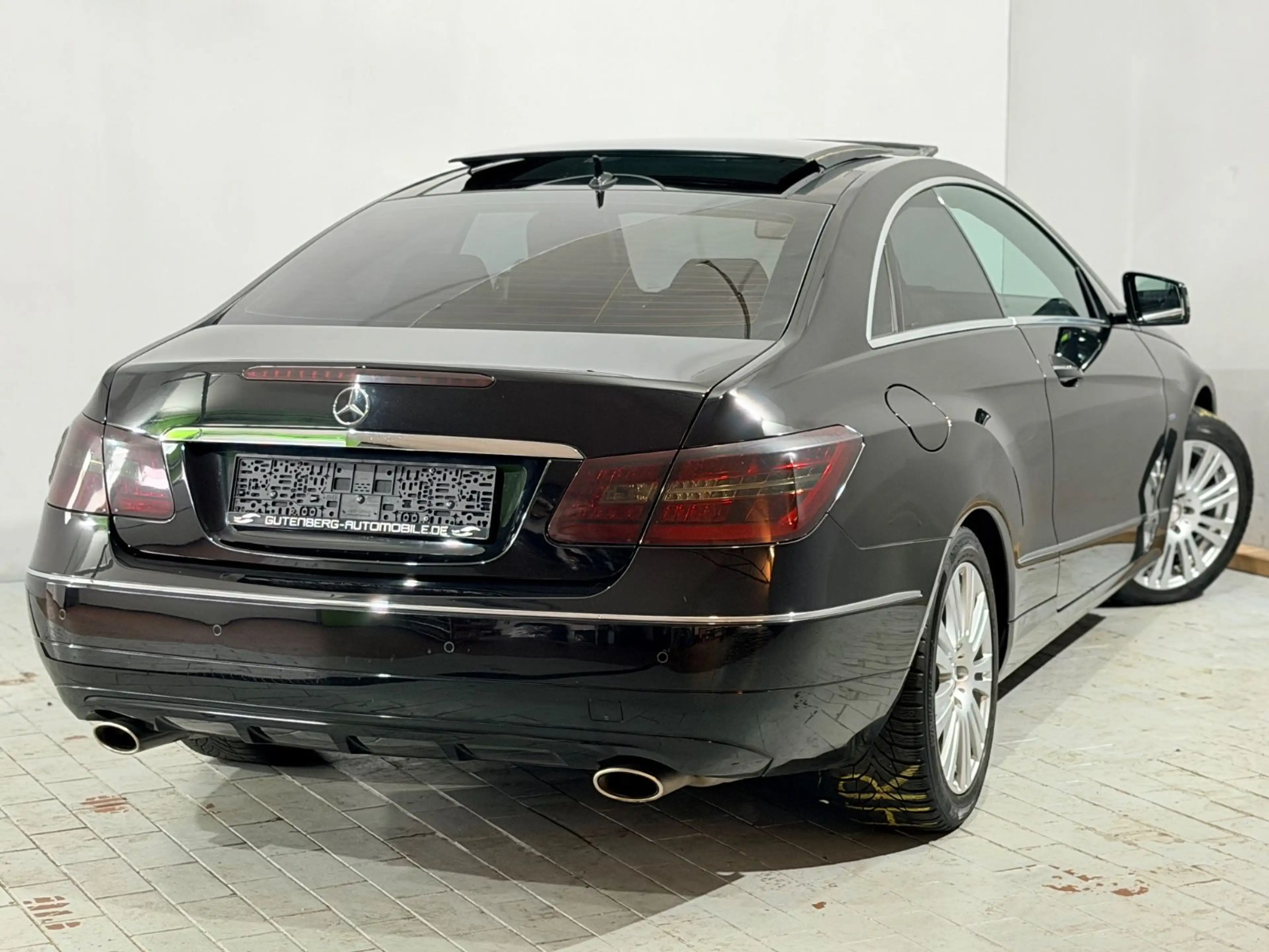 Mercedes-Benz E 350 Coupe Keyless Pano Memory Bi-Xenon Leder — photo 13
