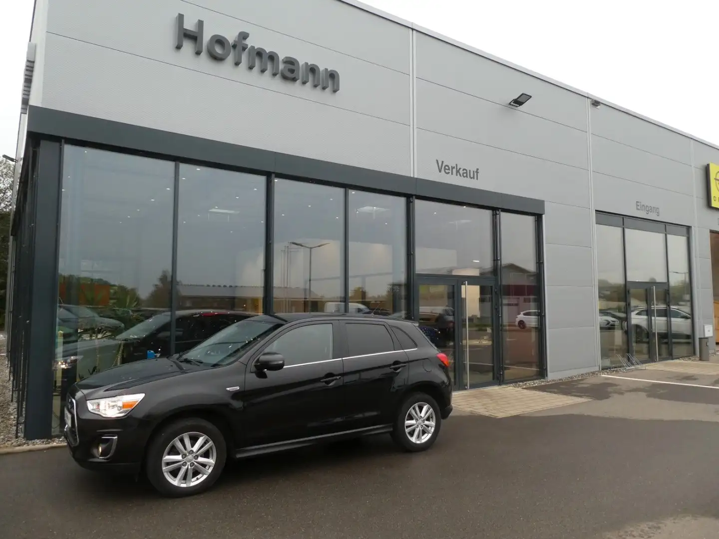 Mitsubishi ASX 35 Jahre 2WD, Klima, SHZ, PDC, LMF Schwarz - 1