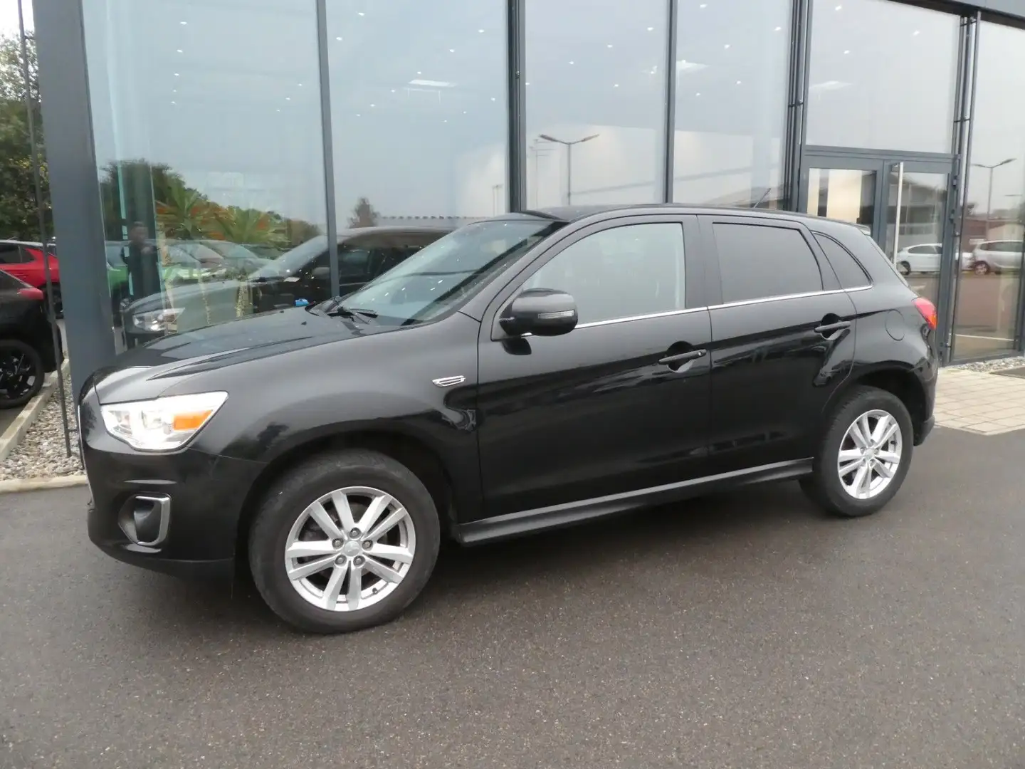 Mitsubishi ASX 35 Jahre 2WD, Klima, SHZ, PDC, LMF Schwarz - 2