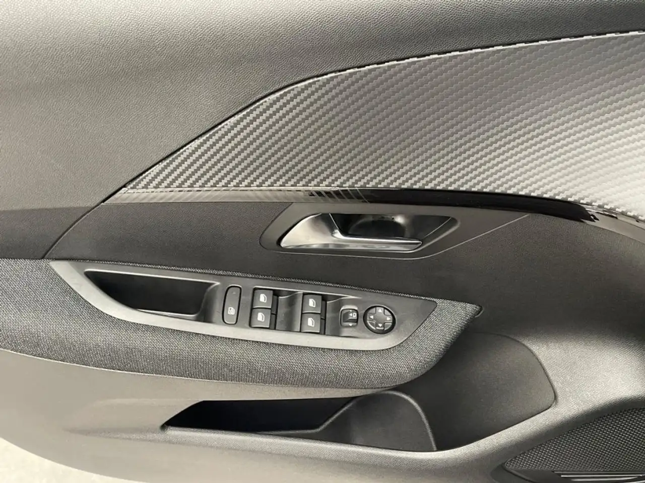 Peugeot 208 2026 — фото 13