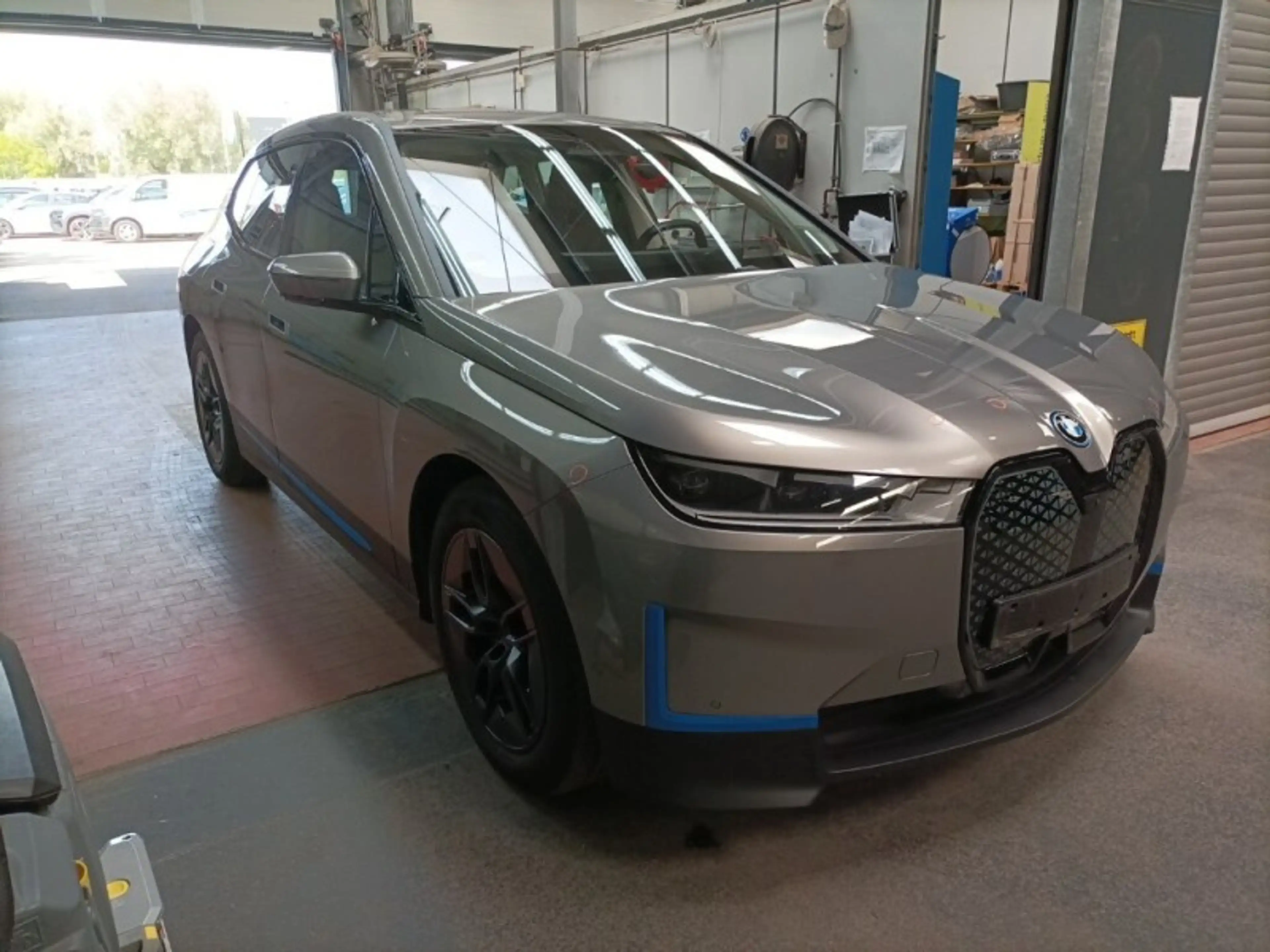 BMW iX 40*Design Atelier*xDrive*HarmanK*Driving Ass+
