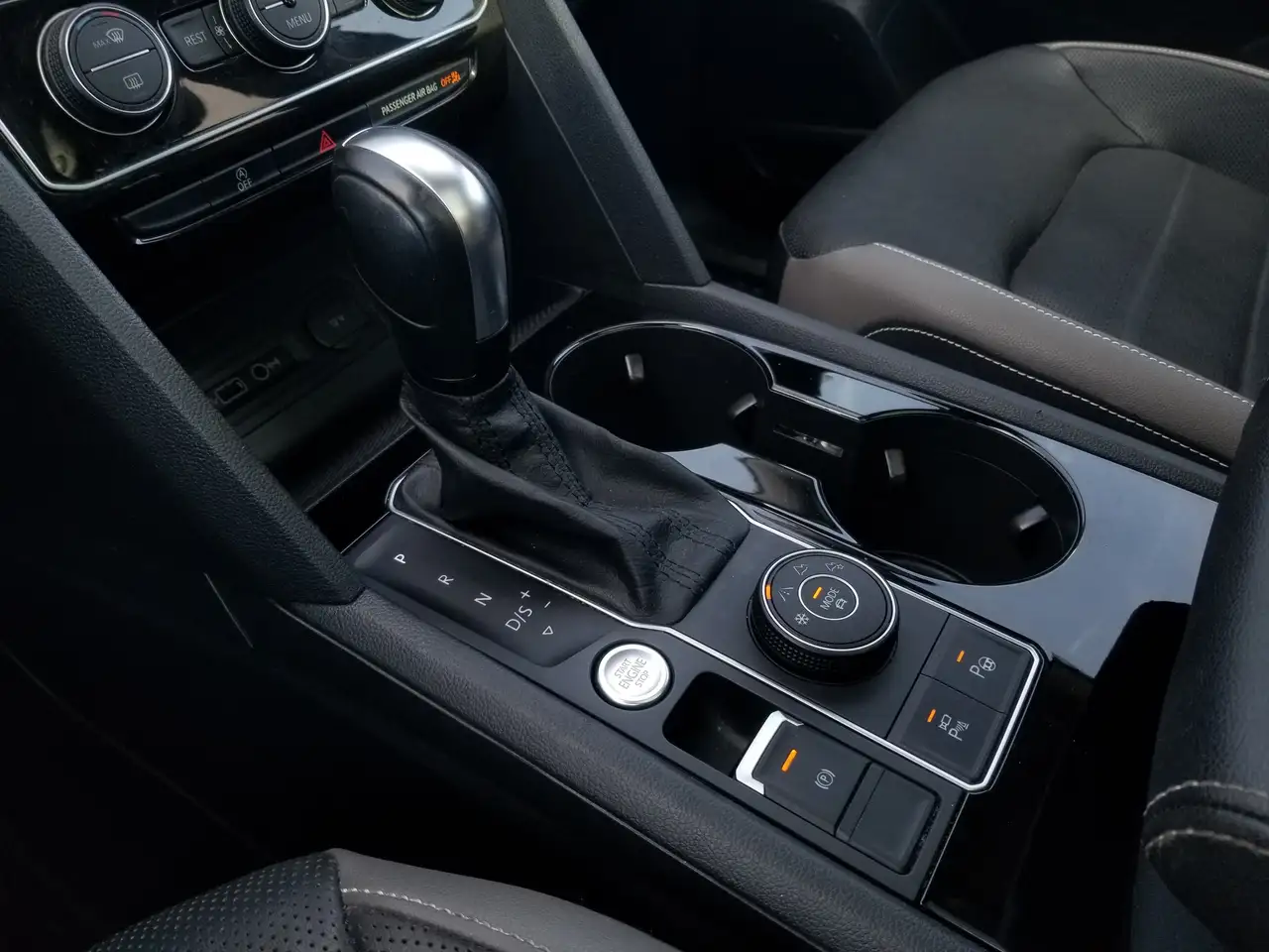 Volkswagen Atlas снимка Volkswagen Atlas