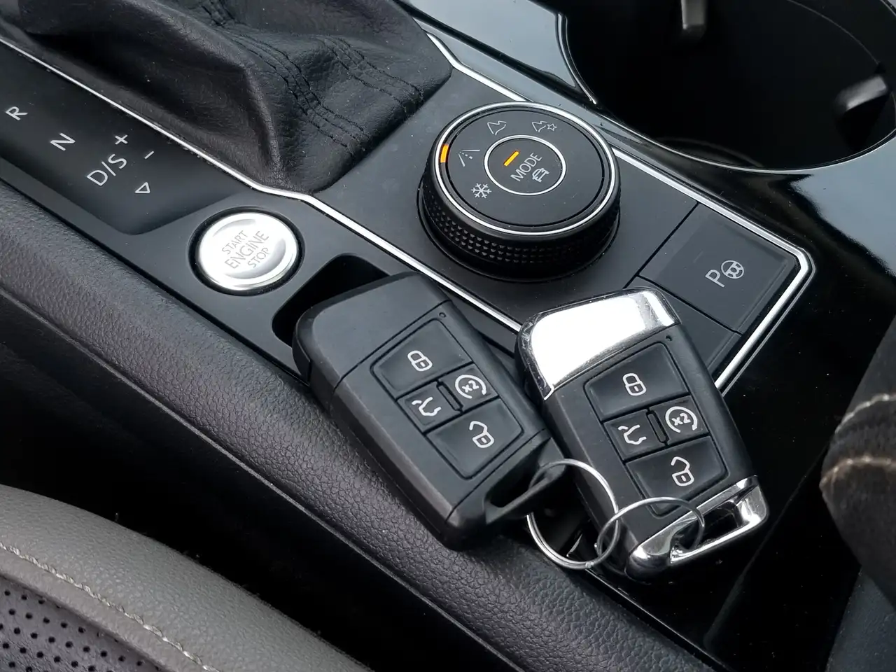 Volkswagen Atlas снимка Volkswagen Atlas