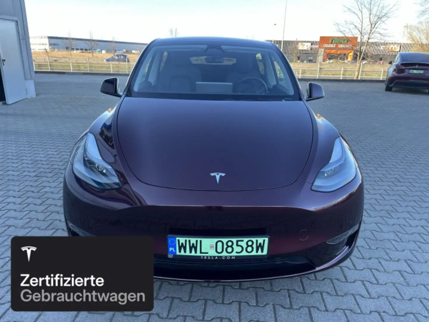 Tesla Model Y Performance Schwarz - 2