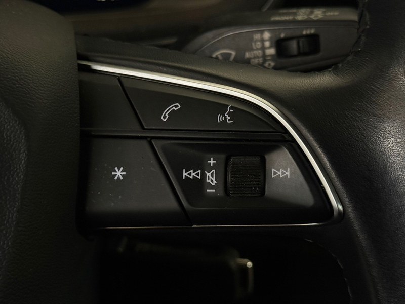 Audi Q3 45 TFSI e S edition Pano B&O Memory Blackpack Sfee — photo 18