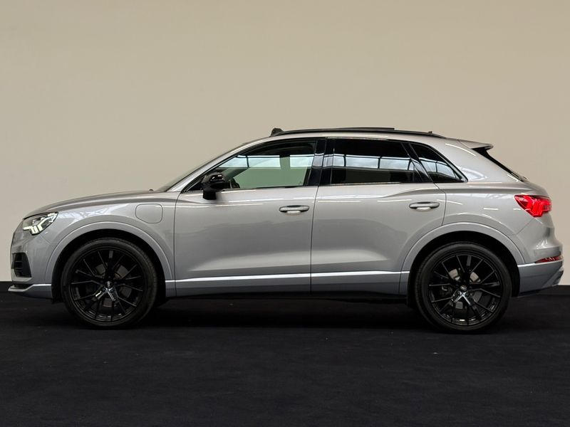 Audi Q3 45 TFSI e S edition Pano B&O Memory Blackpack Sfee — photo 4