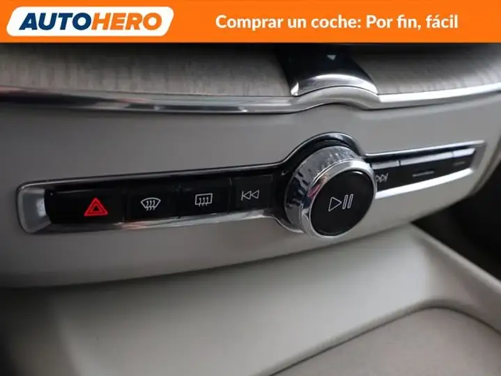 Volvo XC60 2021, foto 30