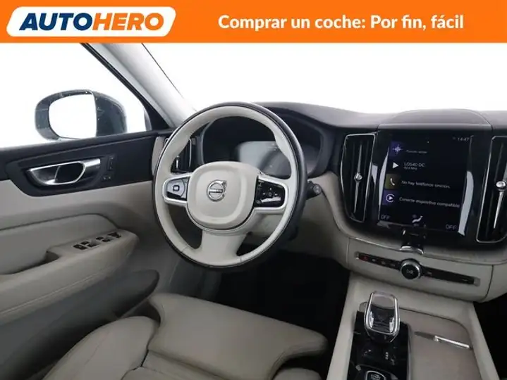 Volvo XC60 2021, foto 14