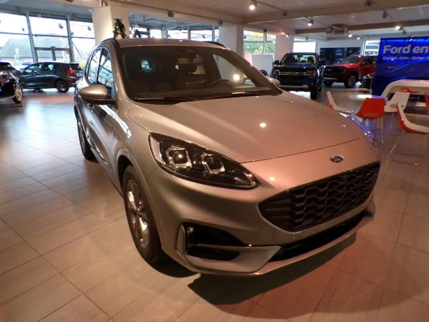 Ford Kuga ST Line FHEV + Assistenzp. + Technop. + Winterp. + Silber - 1