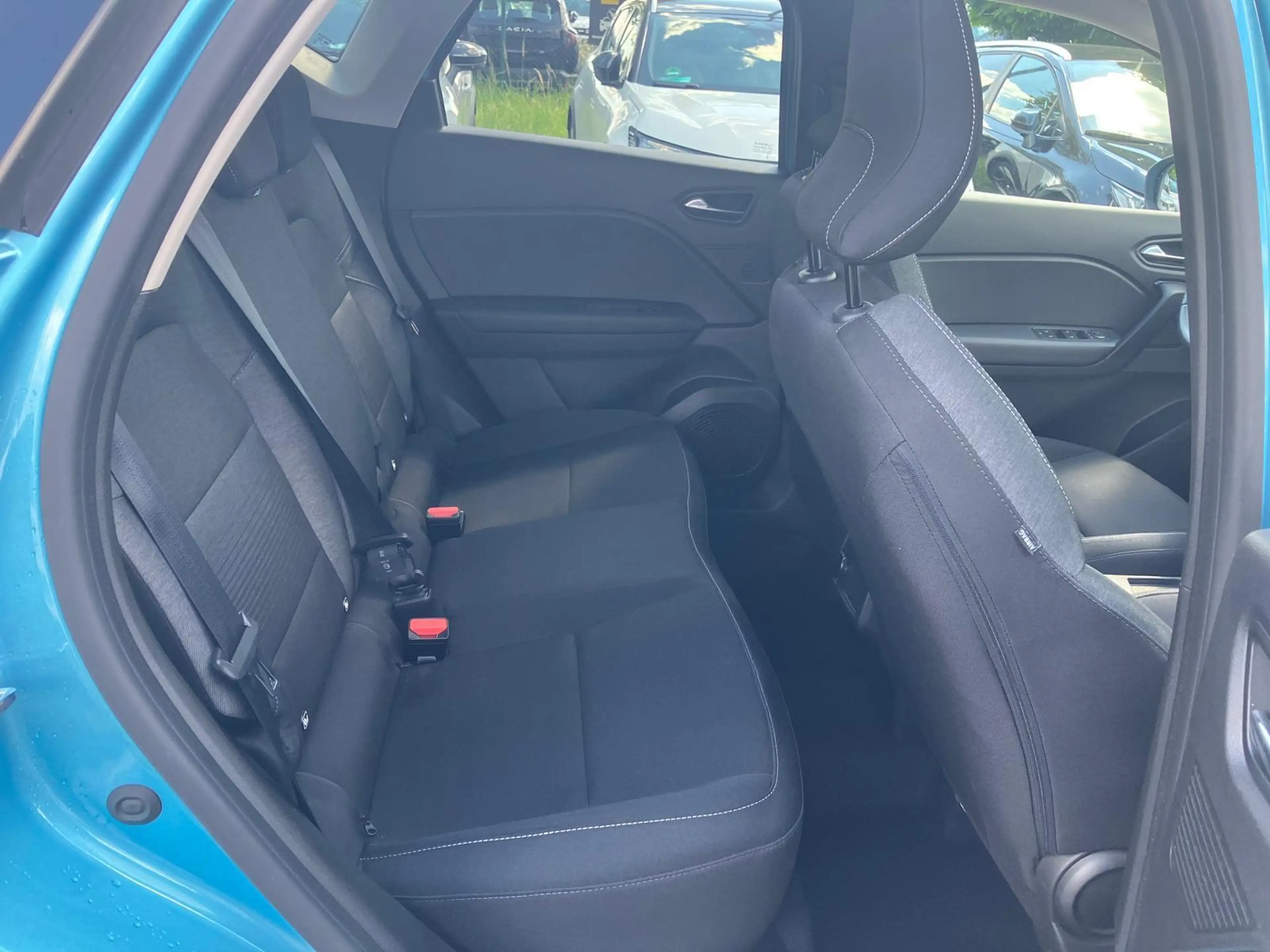 Renault Captur 90PS Klima Tempomat PDC LED DAB+ — photo 11